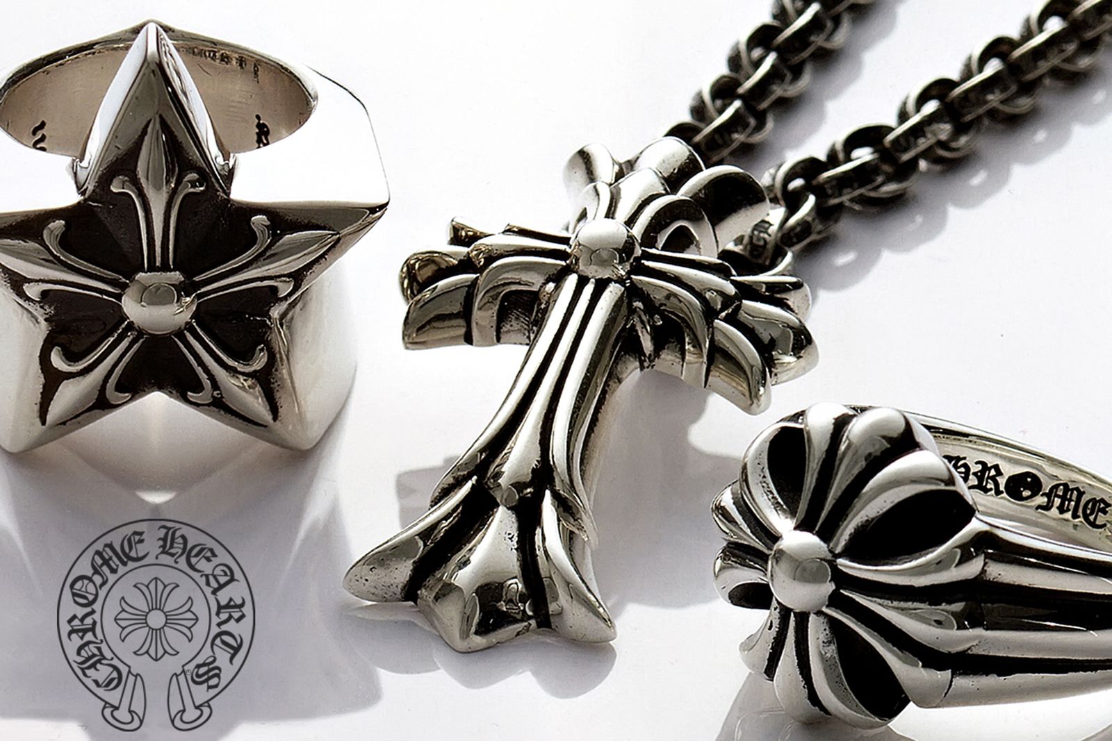 Хром крест. Ювелирные украшения хром Хартс. Украшения Chrome Hearts ювелирные. Крест хром Хартс