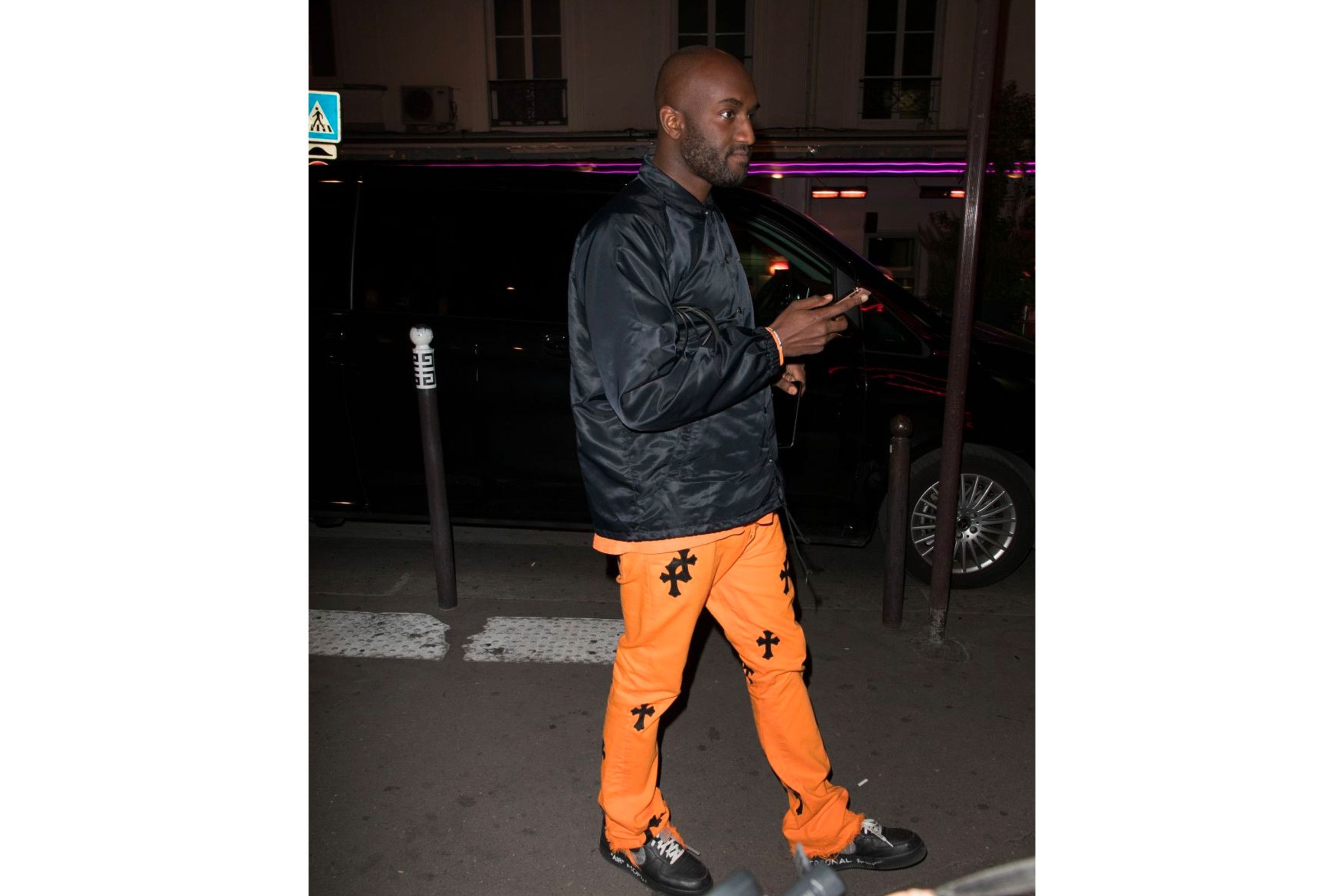 Louis Vuitton unisex casual jogger pants, Men's Fashion, Bottoms, Joggers  on Carousell