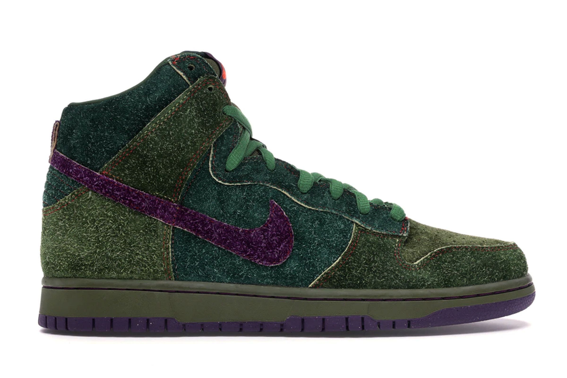 Nike SB Dunk High “Skunk”