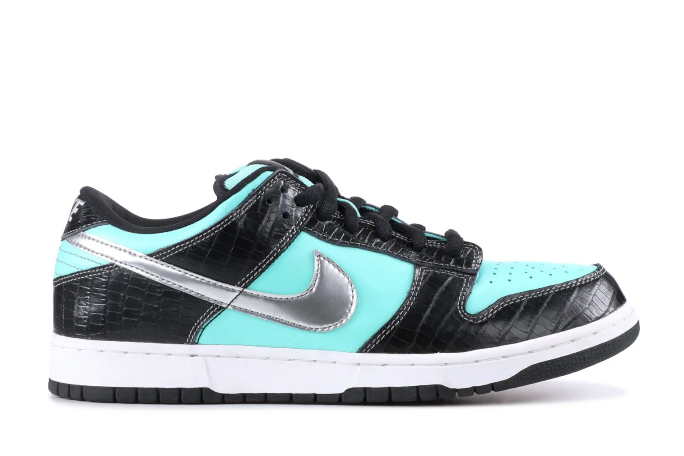 Diamond Supply Co. x Nike SB Dunk Low “Tiffany”