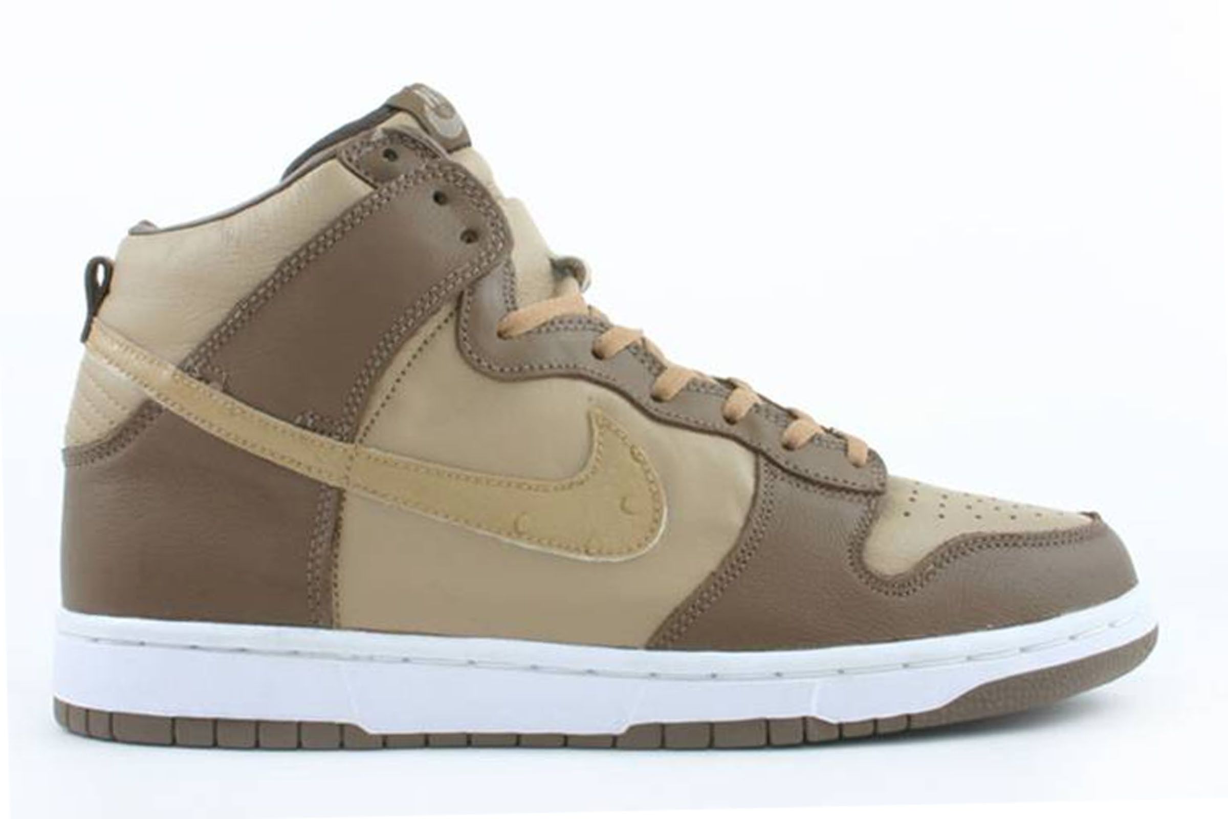 Stussy x Nike Dunk High (2001)