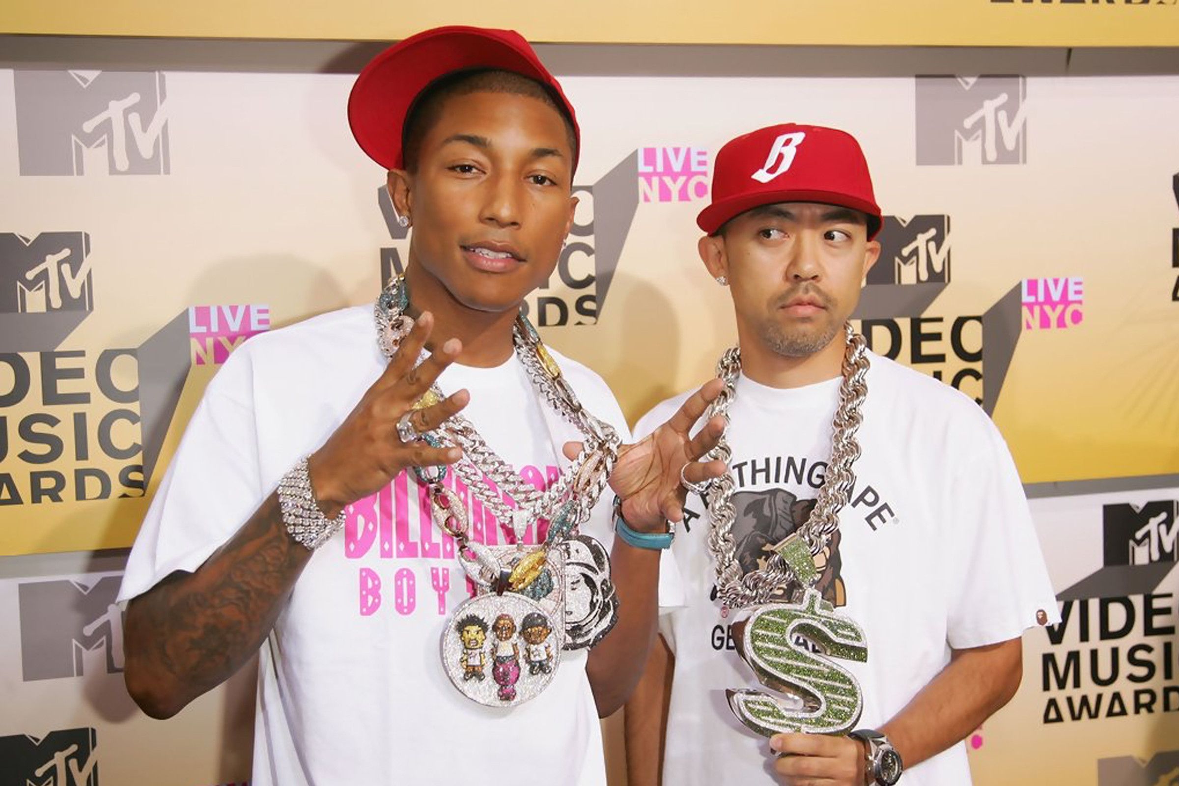 Pharrell with Nigo at the 2006 MTV Video Music Awards