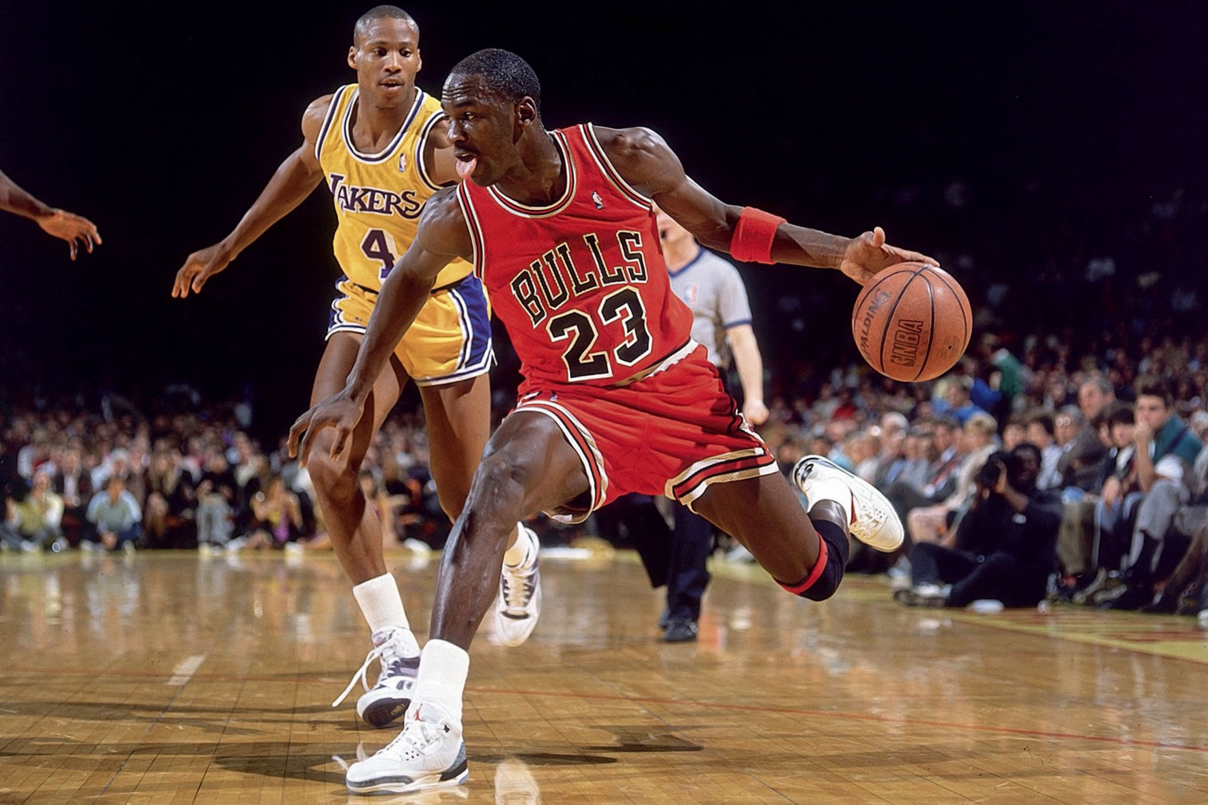 Michael Jordan - Chicago Bulls Red Jersey & Shorts (Type 1)