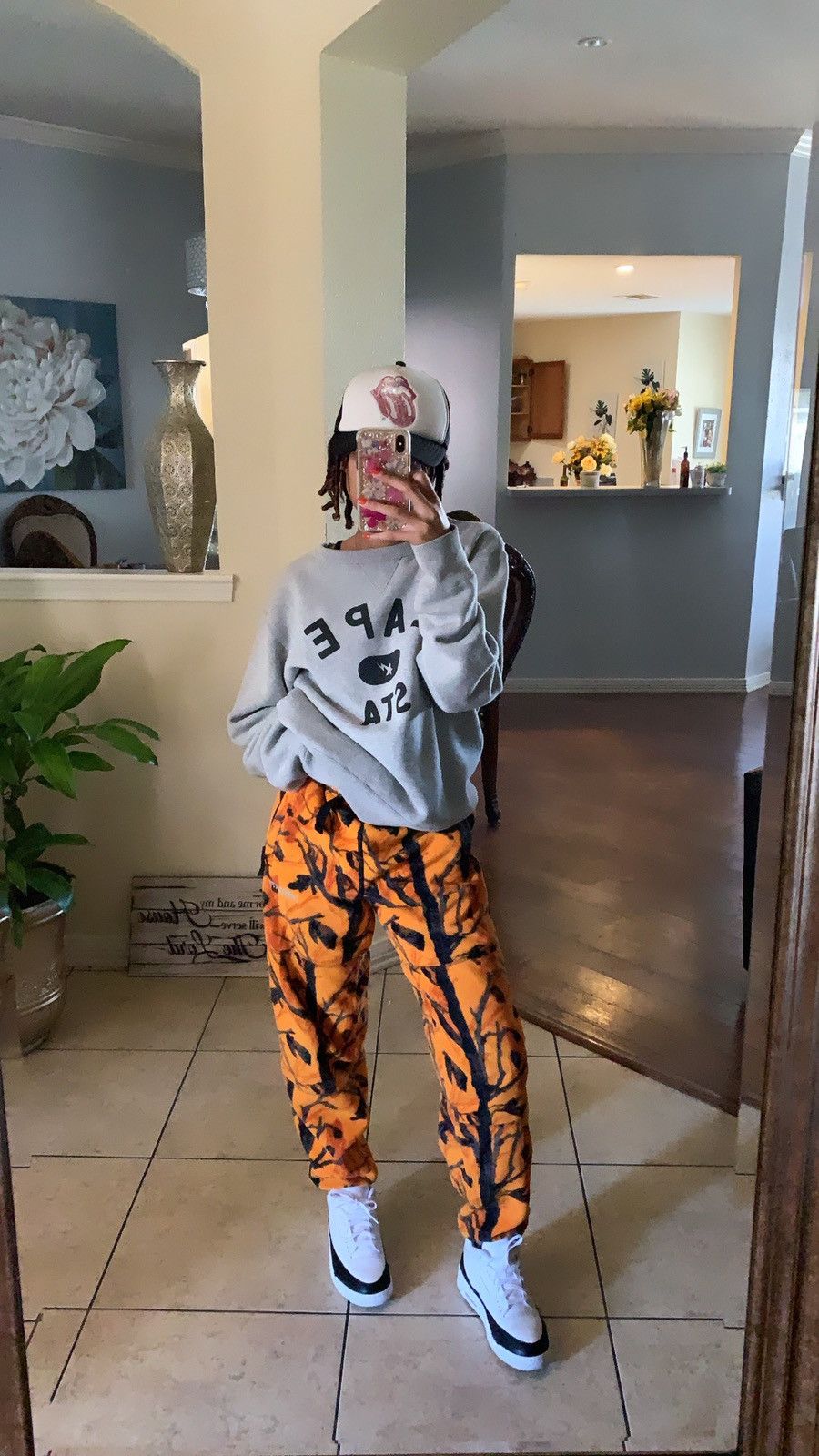 Grailed profile picture for @MONDAYS