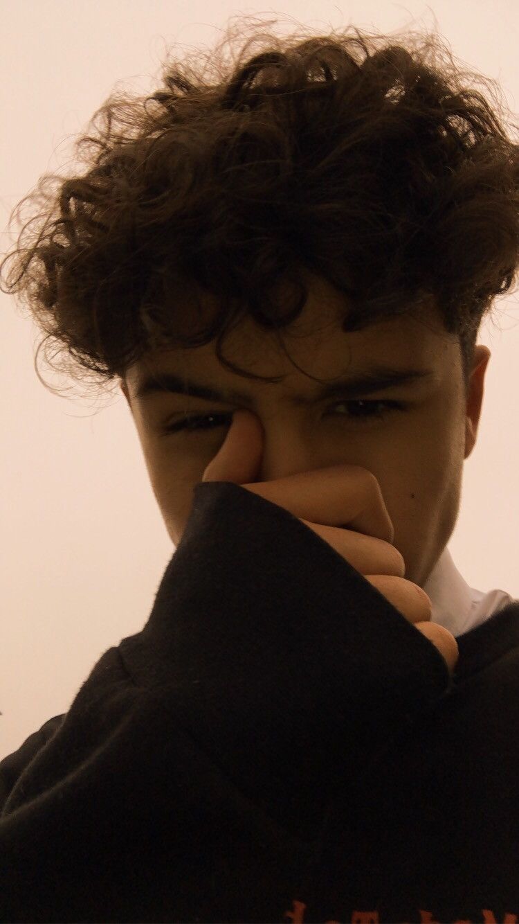 Grailed profile picture for @Robertson