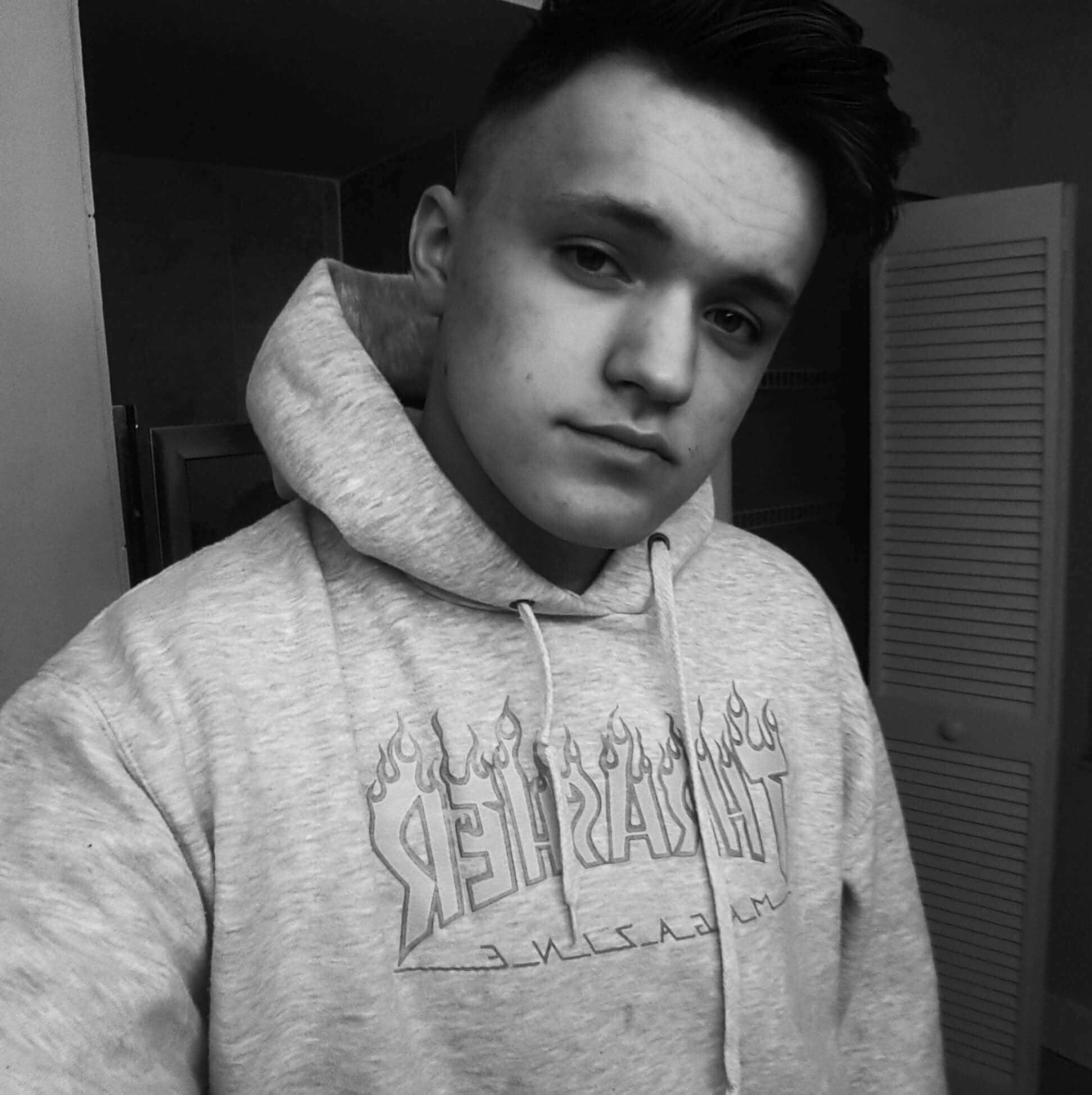 Grailed profile picture for @Deny