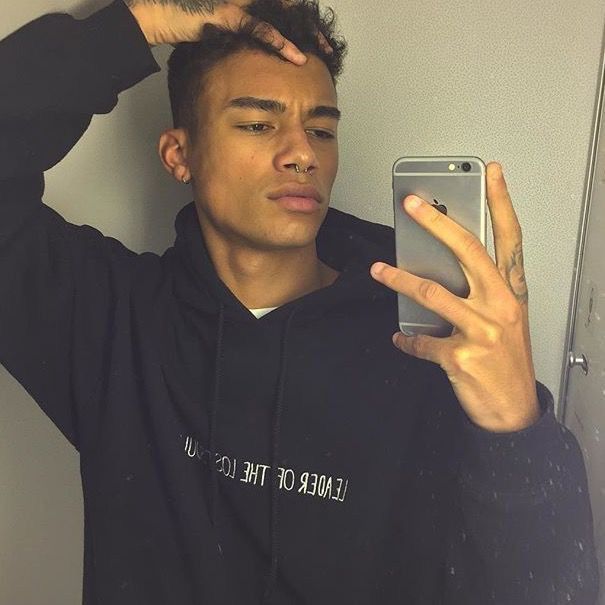 Grailed profile picture for @HUMIDITY