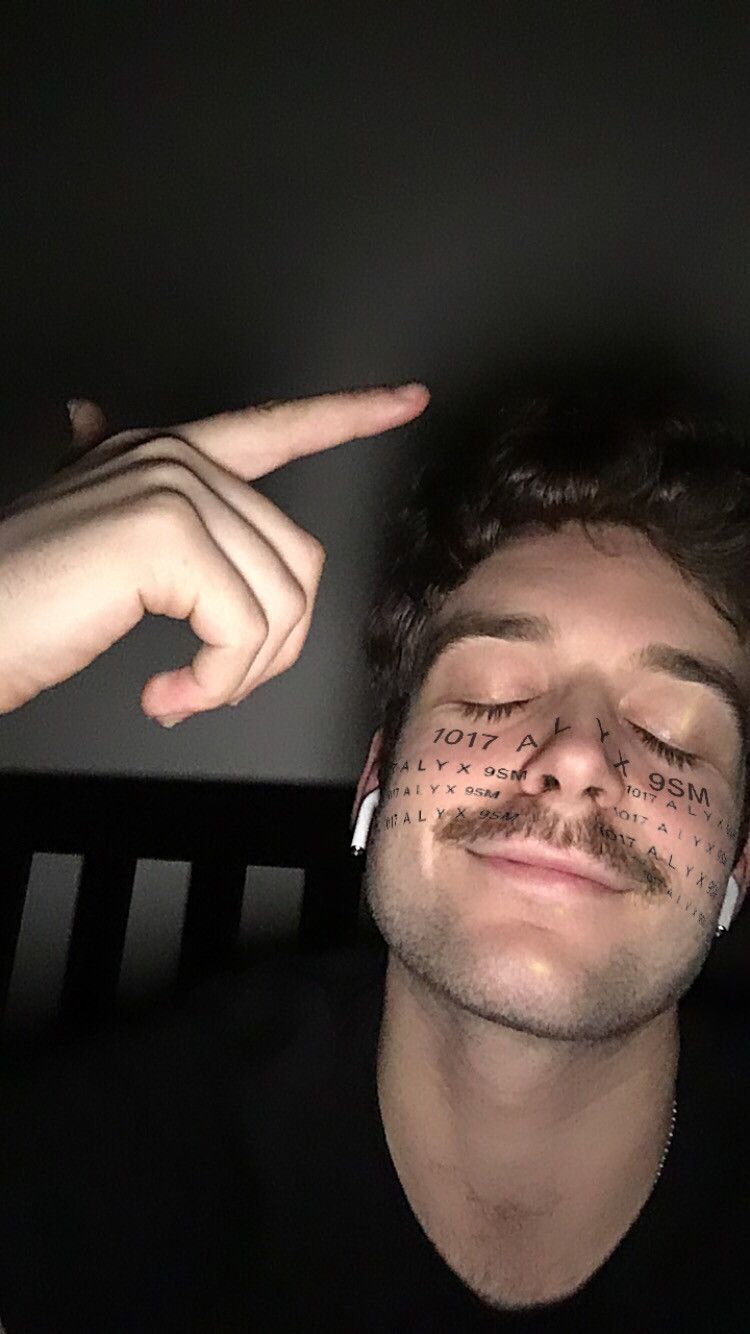 Grailed profile picture for @sMACked