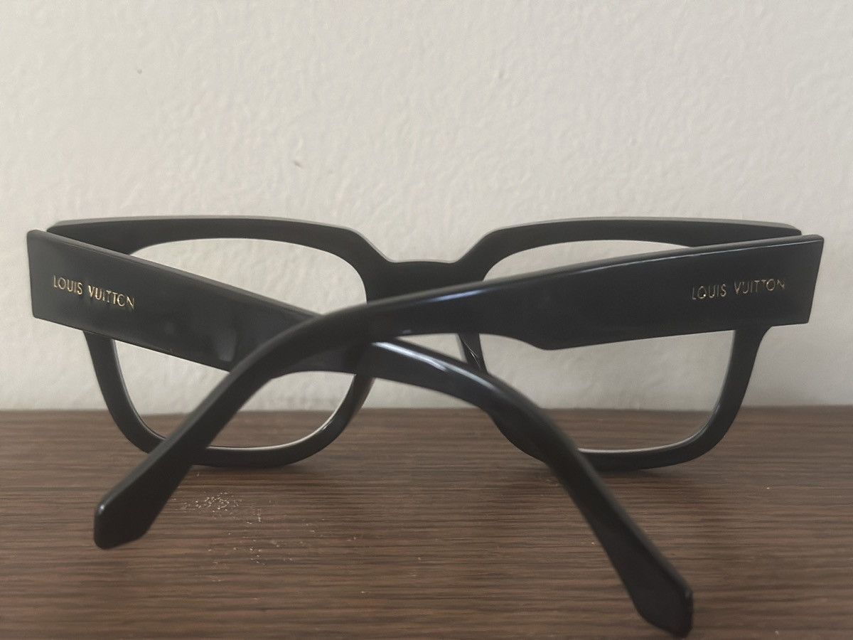 Louis Vuitton LV Escape Glasses Size ONE SIZE - 2 Thumbnail