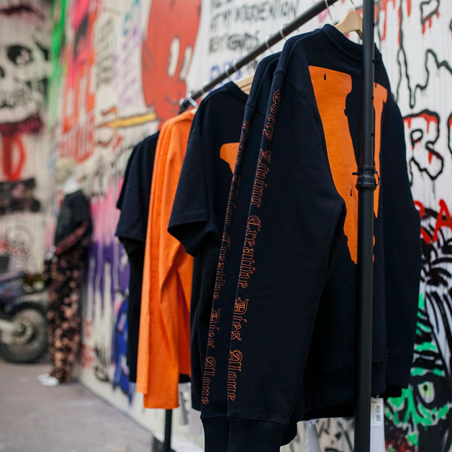 Vlone Men's Hoodie - Black - XL