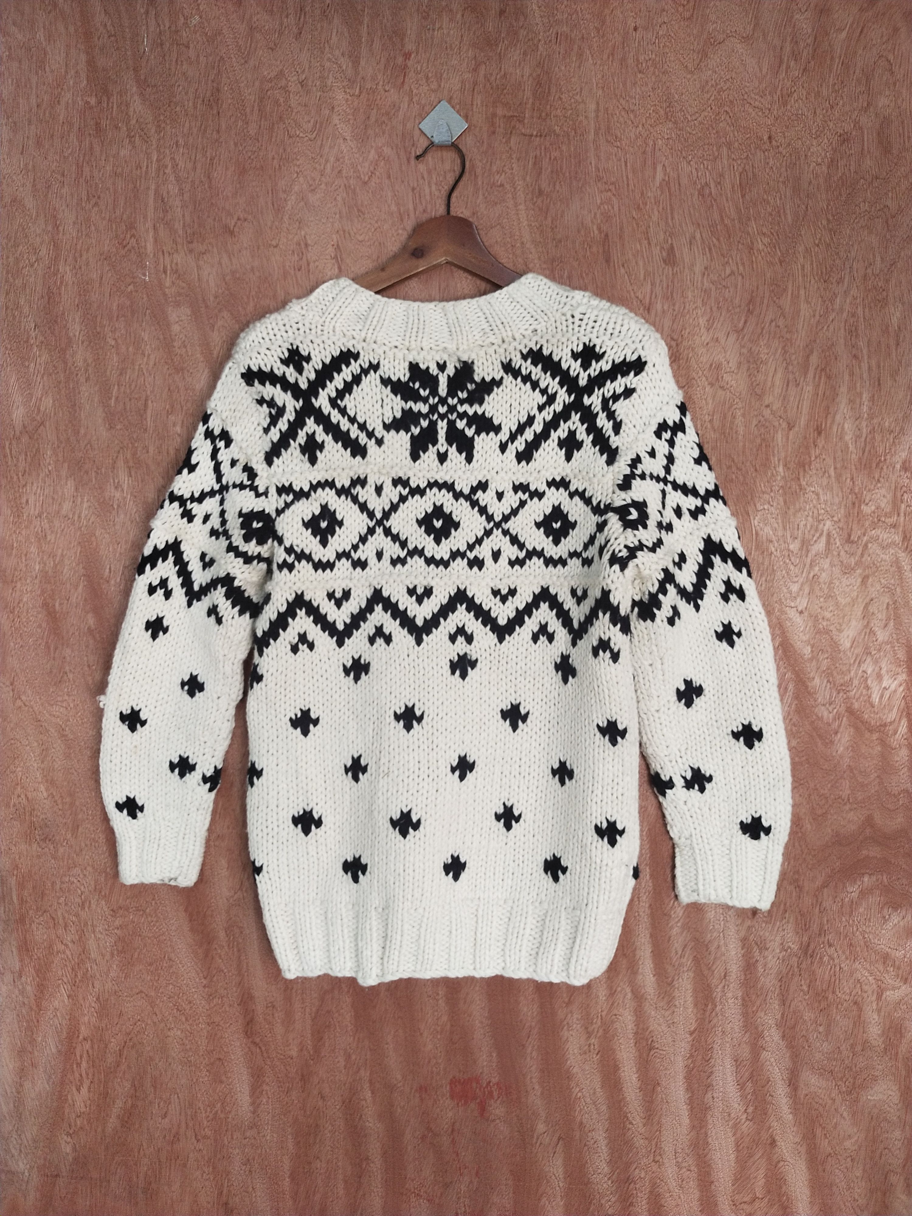 Vintage Musee white art sweatshirt knitwear #H280 Size US M / EU 48-50 / 2 - 7 Thumbnail
