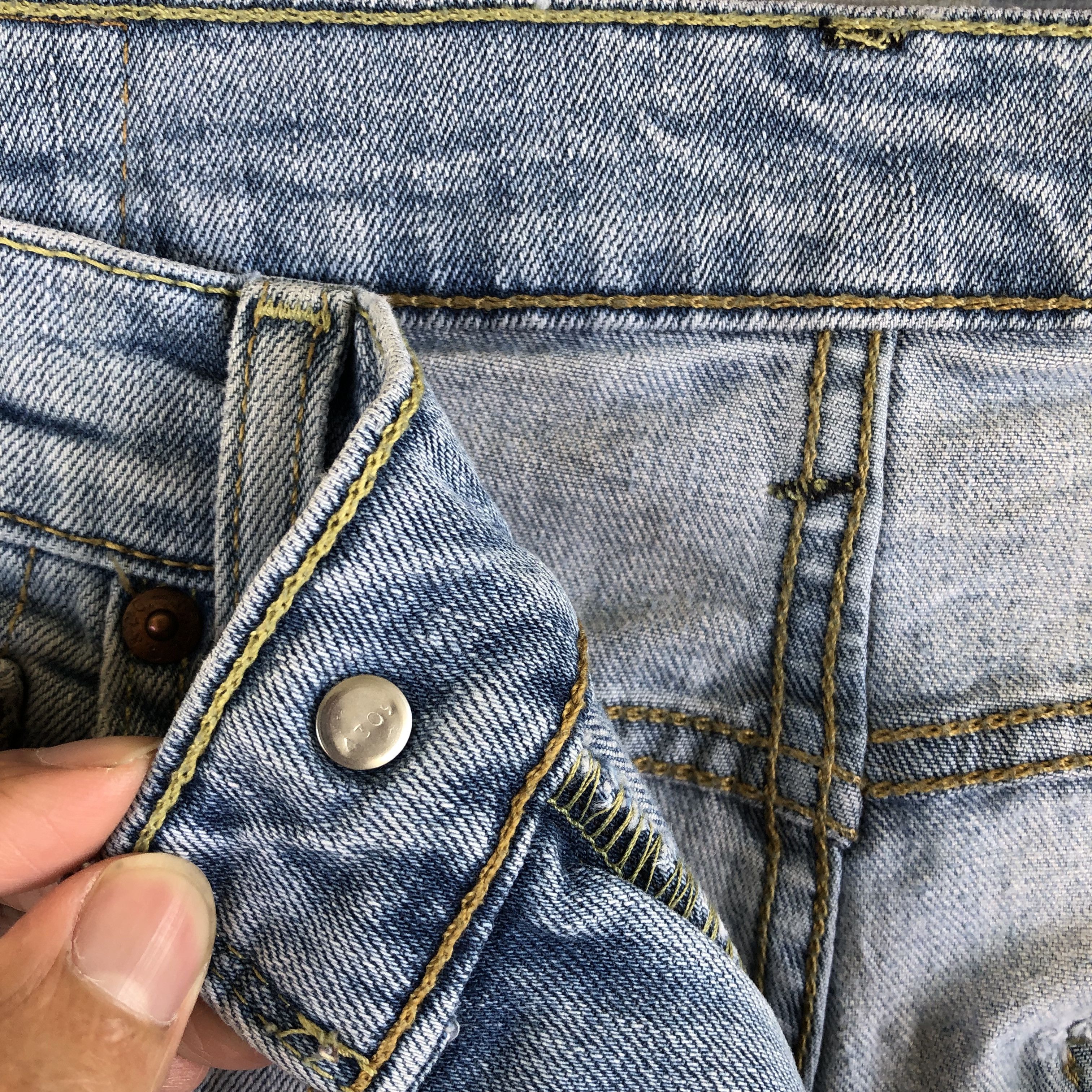 Levi's Vintage Levis 507 Light Wash Jeans Distressed Levi's Denim Size US 30 / EU 46 - 7 Thumbnail