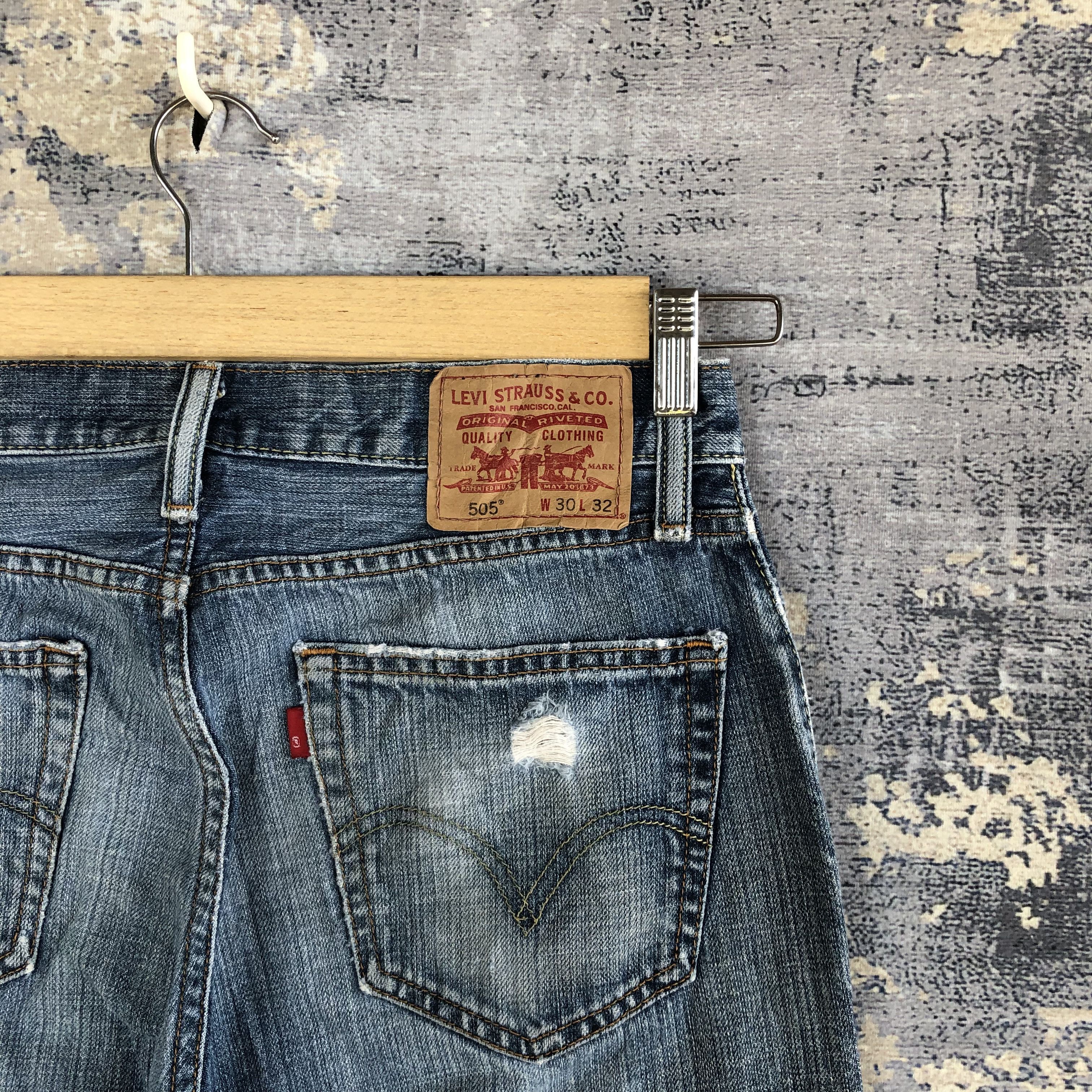 Levi's Vintage Levis 505 Distressed Jeans Levi's 505 Faded Denim Size US 30 / EU 46 - 5 Thumbnail
