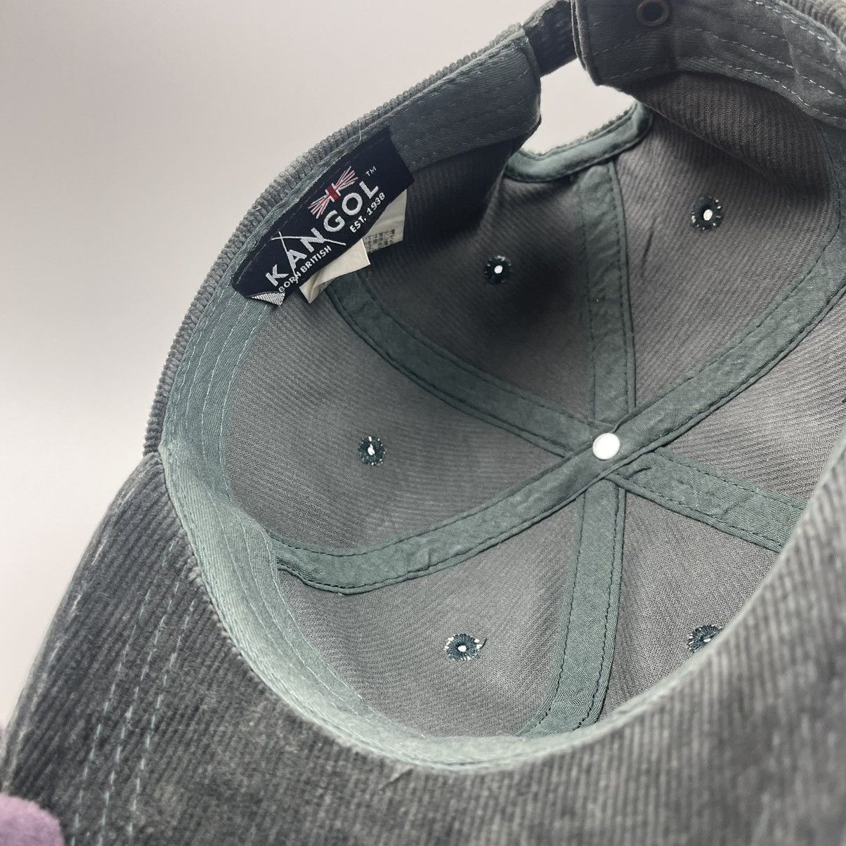 Kangol Kangol corduroy hat Size ONE SIZE - 15 Thumbnail