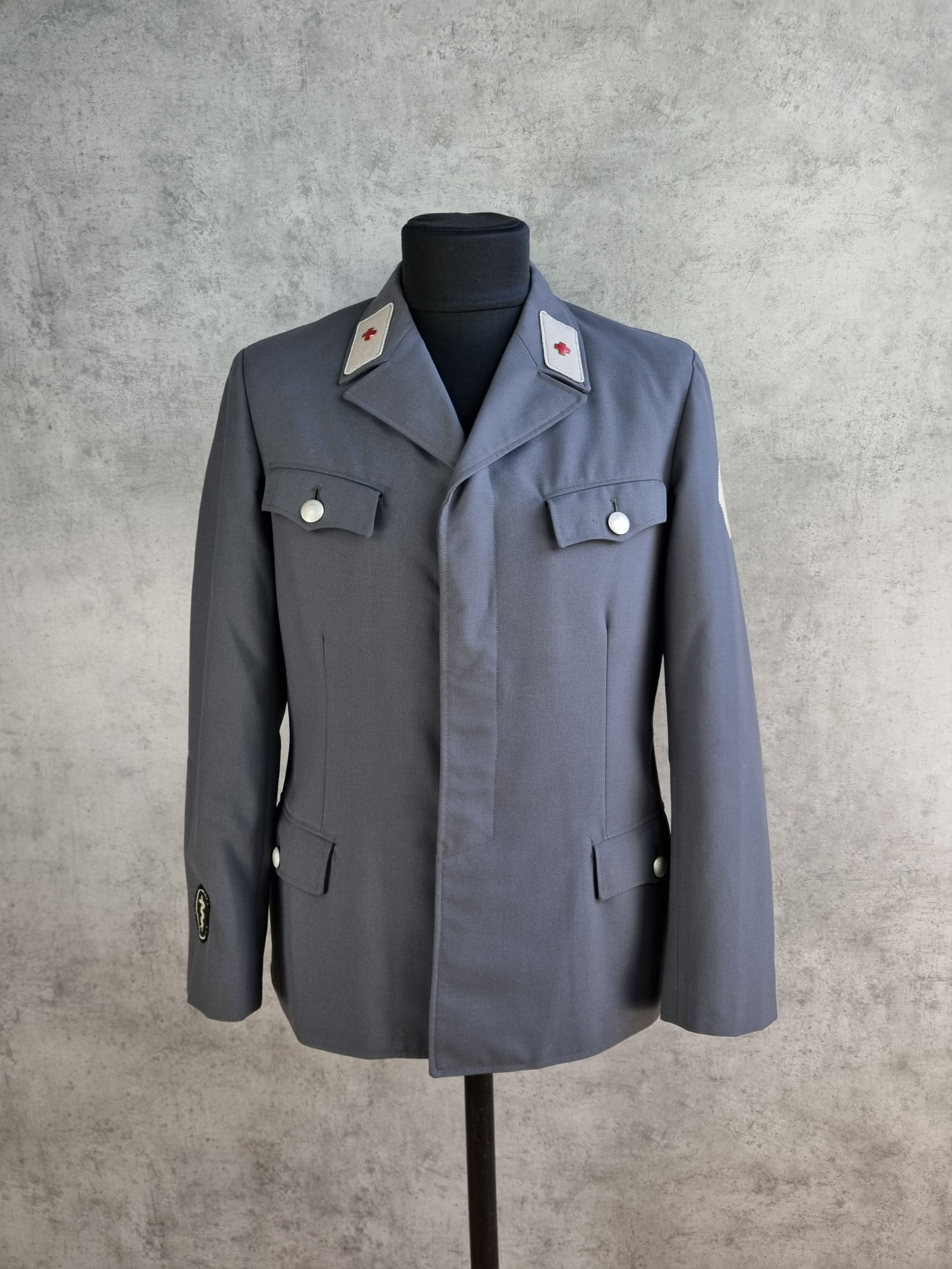 Other Vintage German Army Medical Uniform Officer Jacket Size US M / EU 48-50 / 2 - 4 Thumbnail