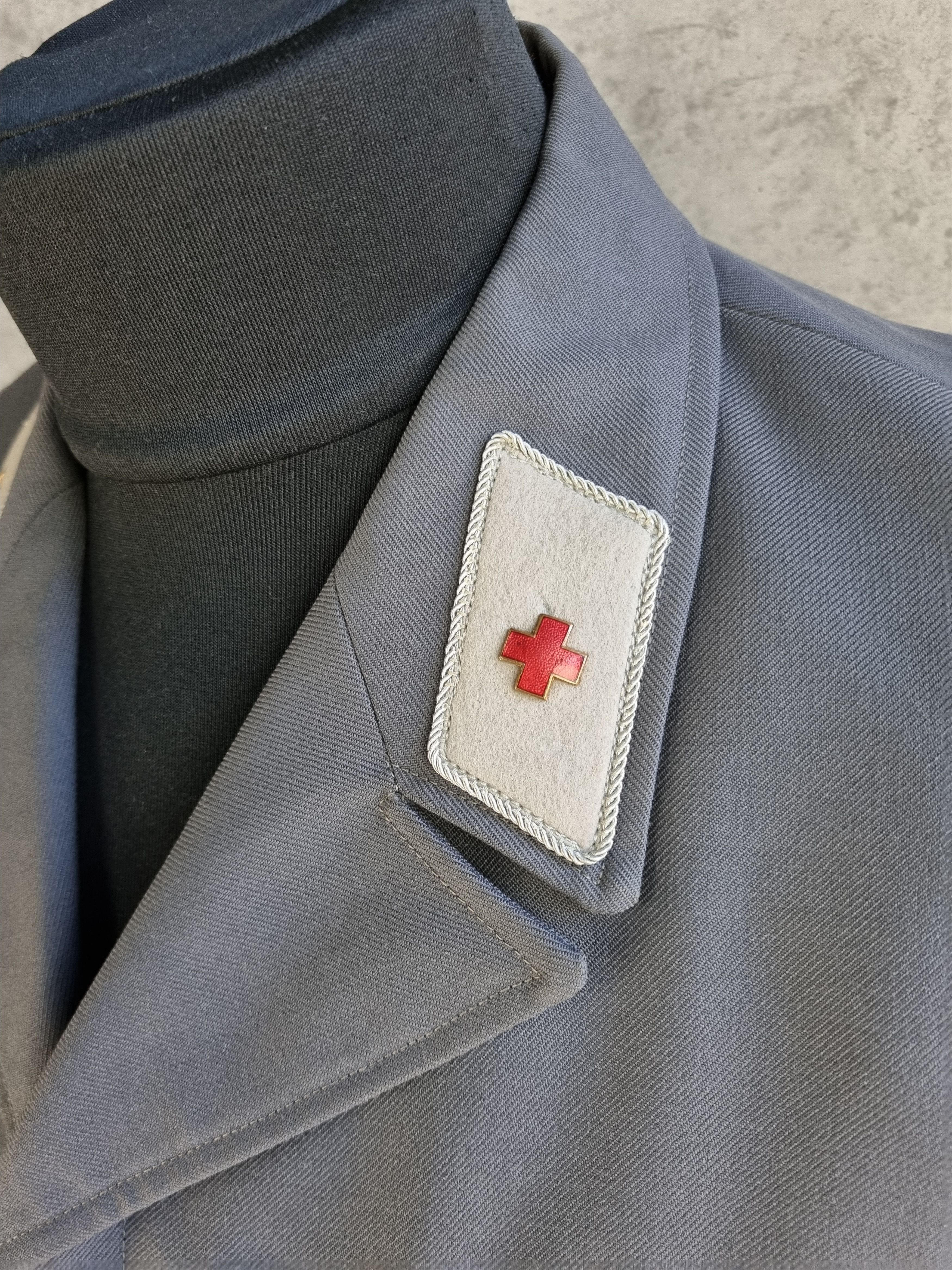 Other Vintage German Army Medical Uniform Officer Jacket Size US M / EU 48-50 / 2 - 10 Thumbnail