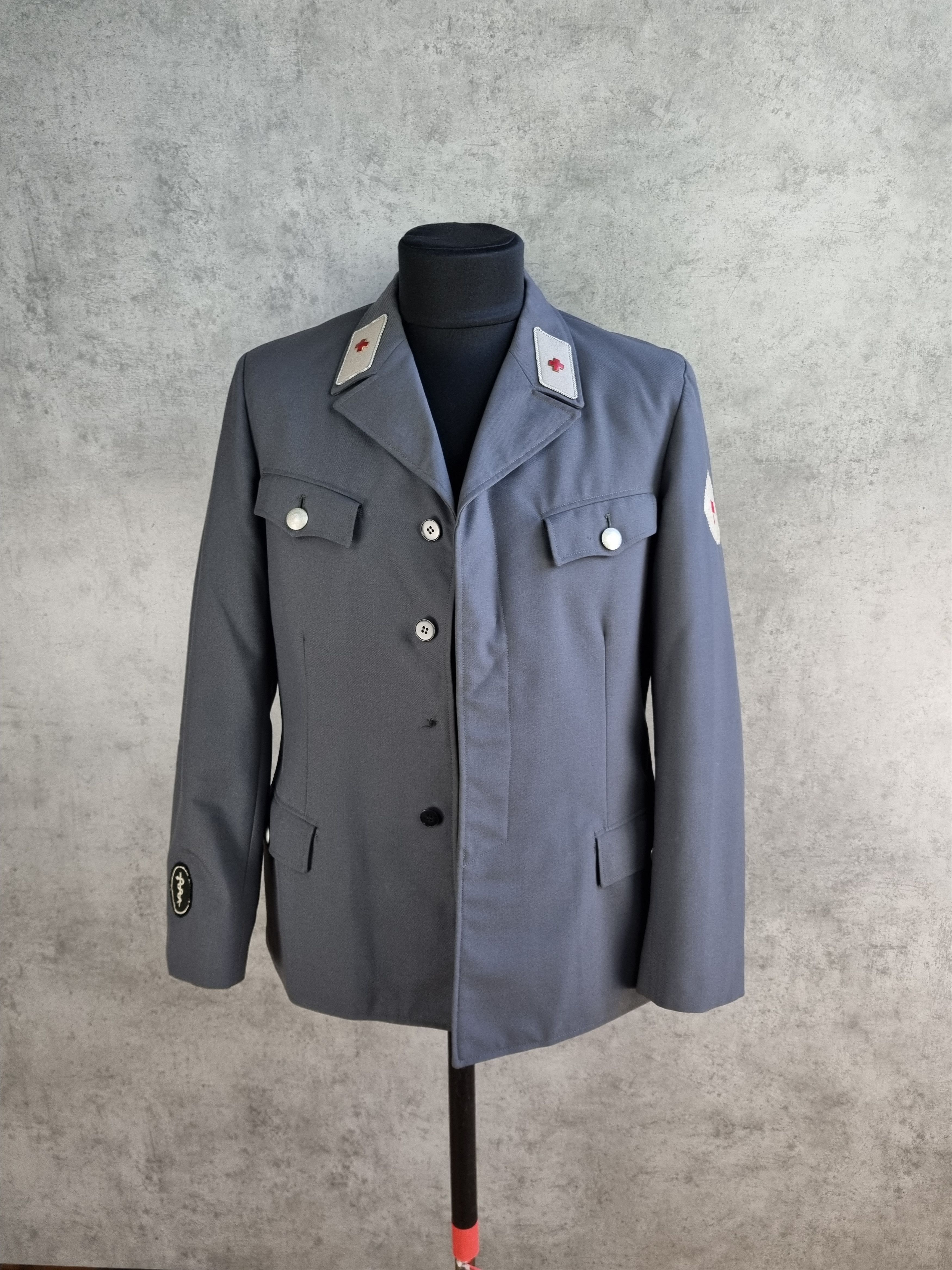 Other Vintage German Army Medical Uniform Officer Jacket Size US M / EU 48-50 / 2 - 3 Thumbnail