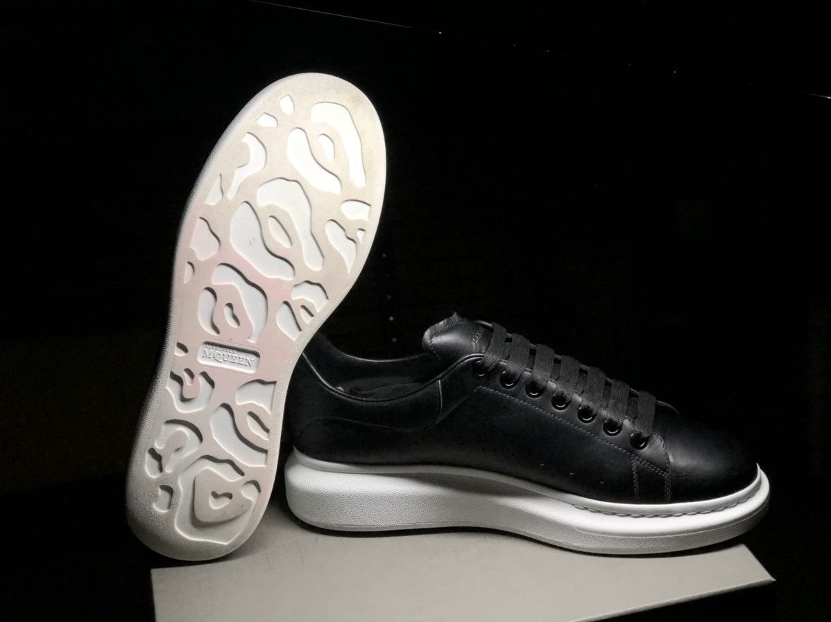 Alexander McQueen Alexander McQueen Oversized Larry Sneakers Size US 12 / EU 45 - 7 Thumbnail