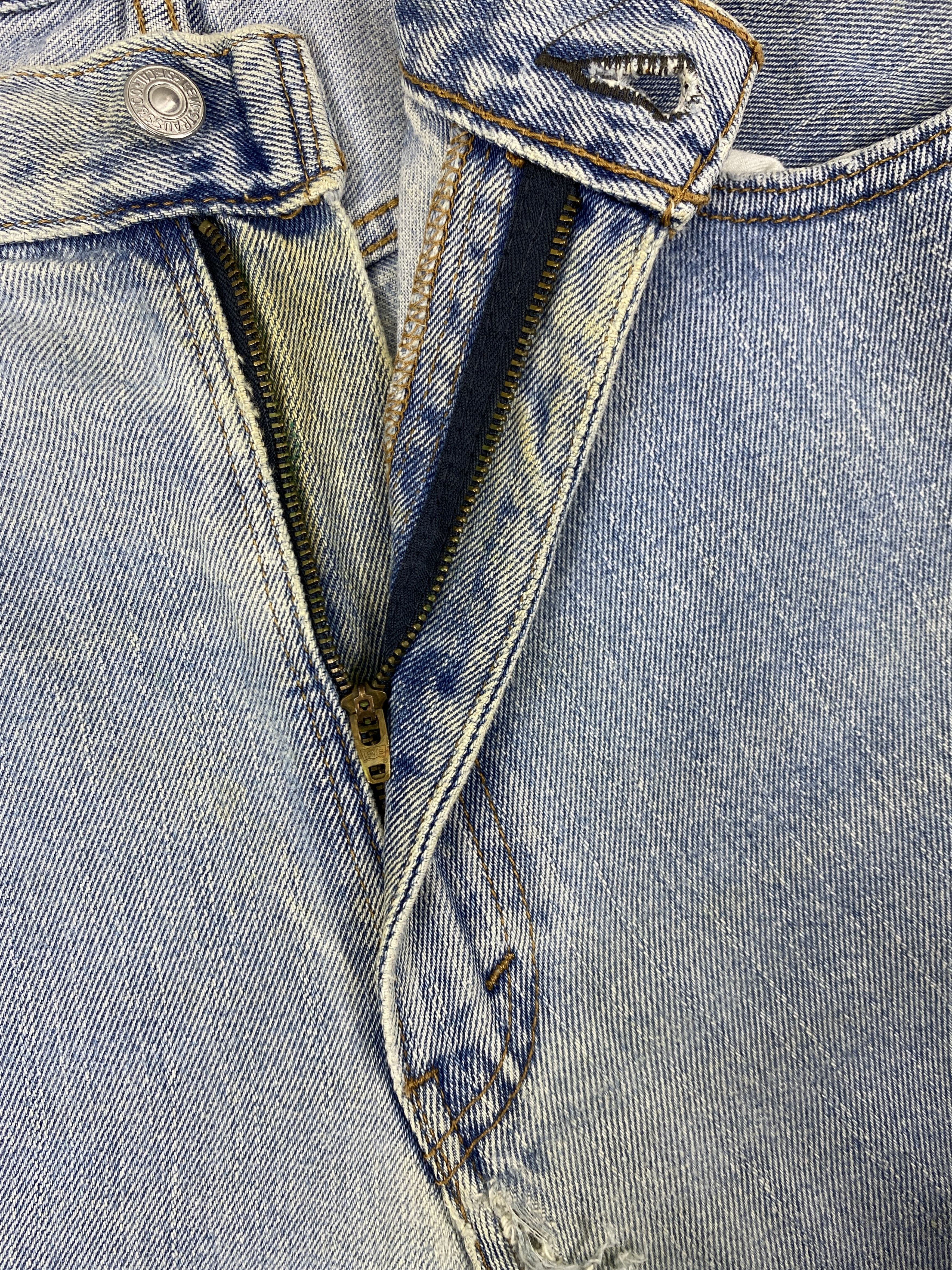 Levi's Light Blue Vintage Levi's Jeans 38x31.5 Denim - JN1452 Size US 38 / EU 54 - 5 Thumbnail