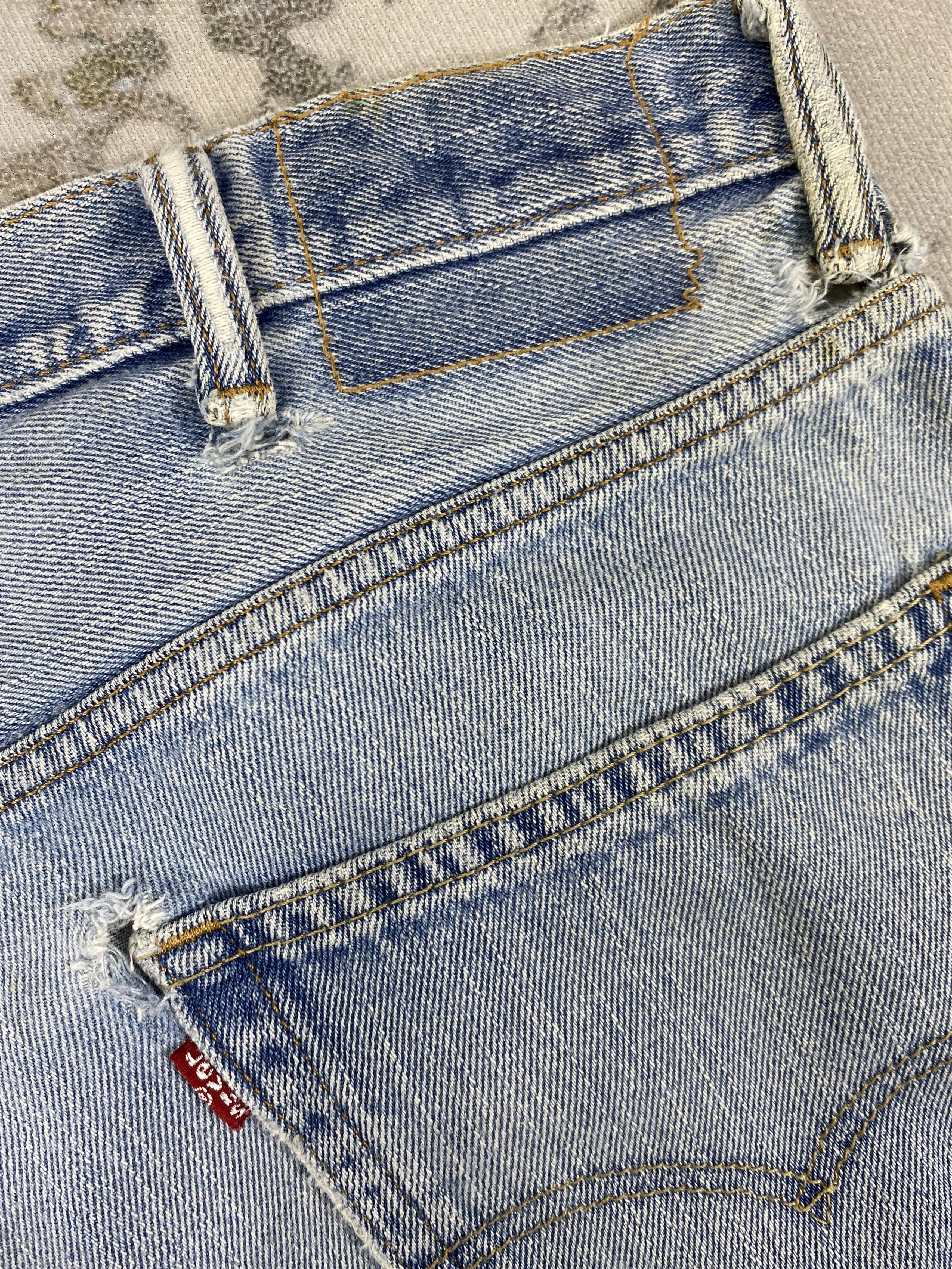 Levi's Light Blue Vintage Levi's Jeans 38x31.5 Denim - JN1452 Size US 38 / EU 54 - 9 Thumbnail