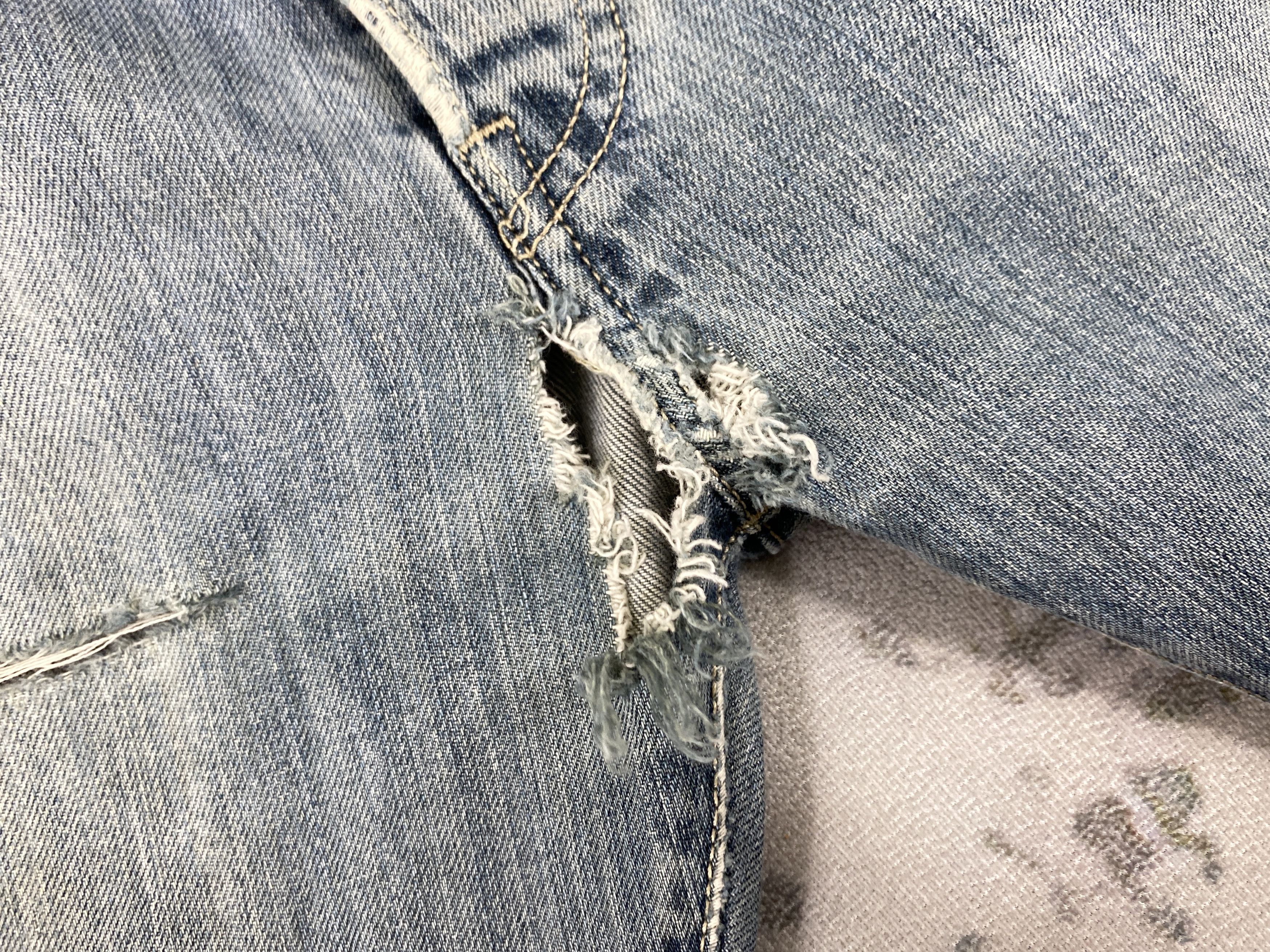 Levi's Grey Vintage Levi's Jeans 33x32 Denim - JN1594 Size US 33 - 14 Thumbnail
