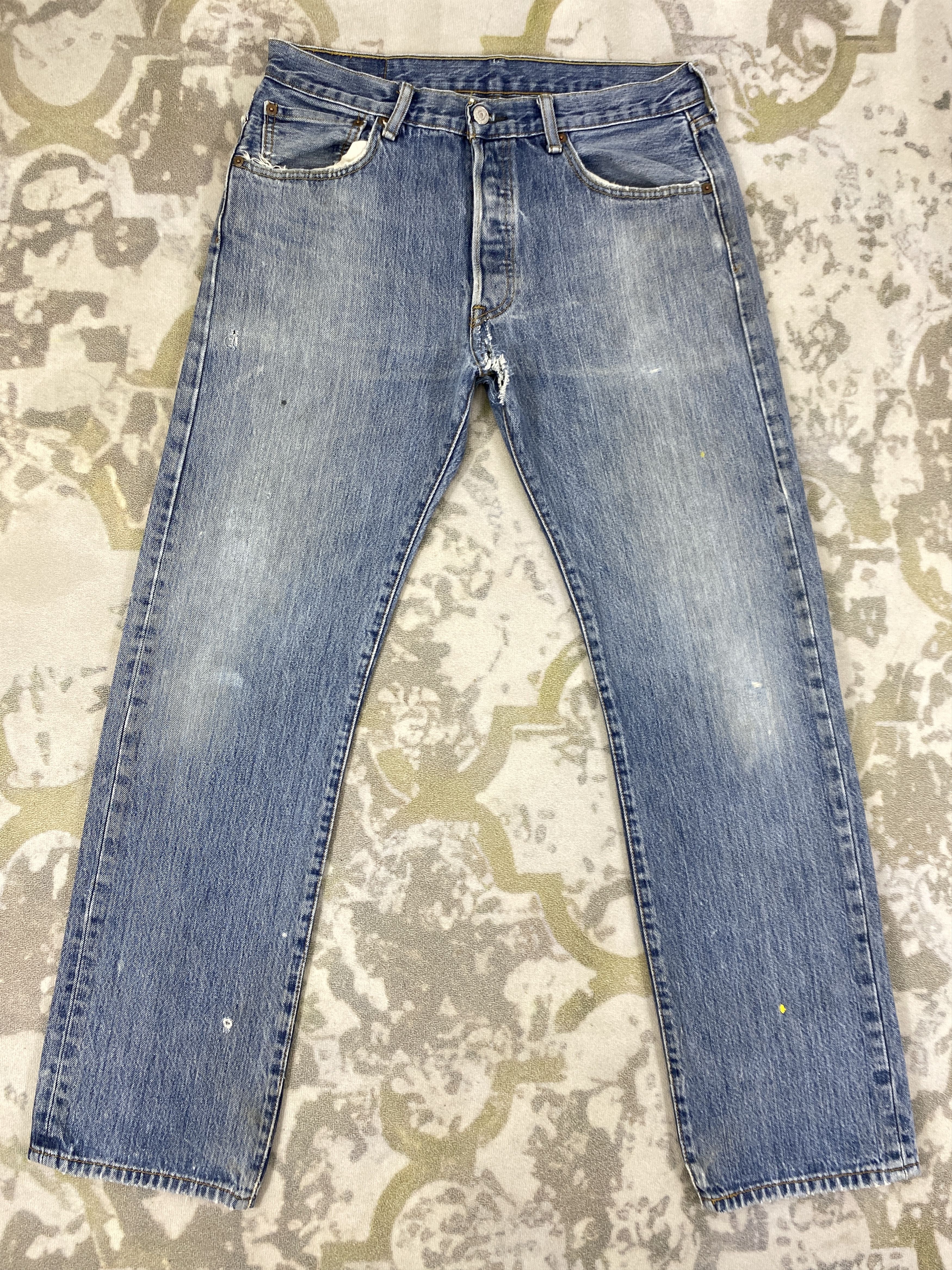 image of Levis x Levis Vintage Clothing Wash Blue Levi's 501 Denim Jeans 32X31 - Jn1605 in Blue Distressed
