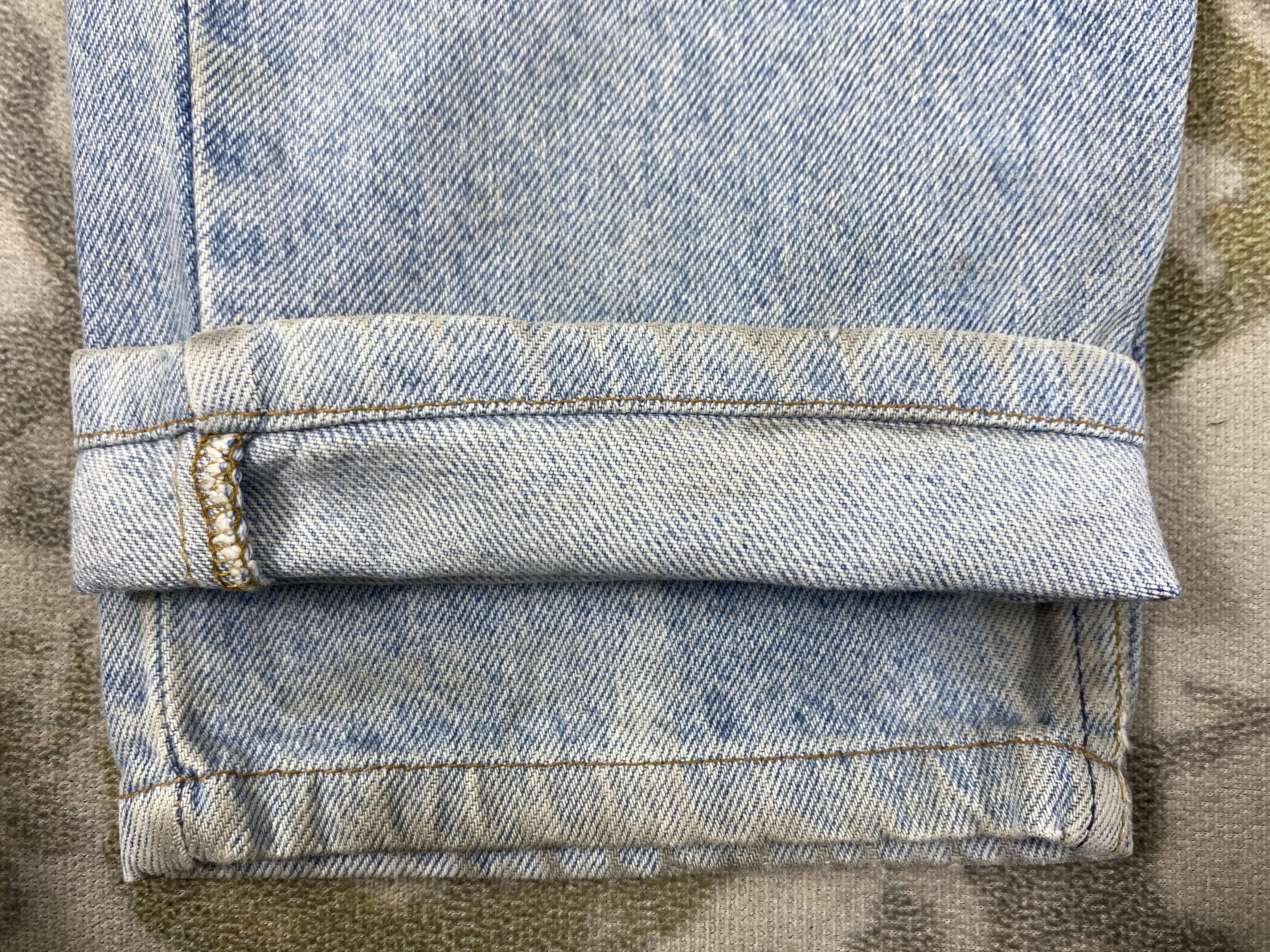 Levi's Light Blue Wash Vintage Levi's Jeans 32x31 Denim - JN2014 Size US 32 / EU 48 - 11 Thumbnail