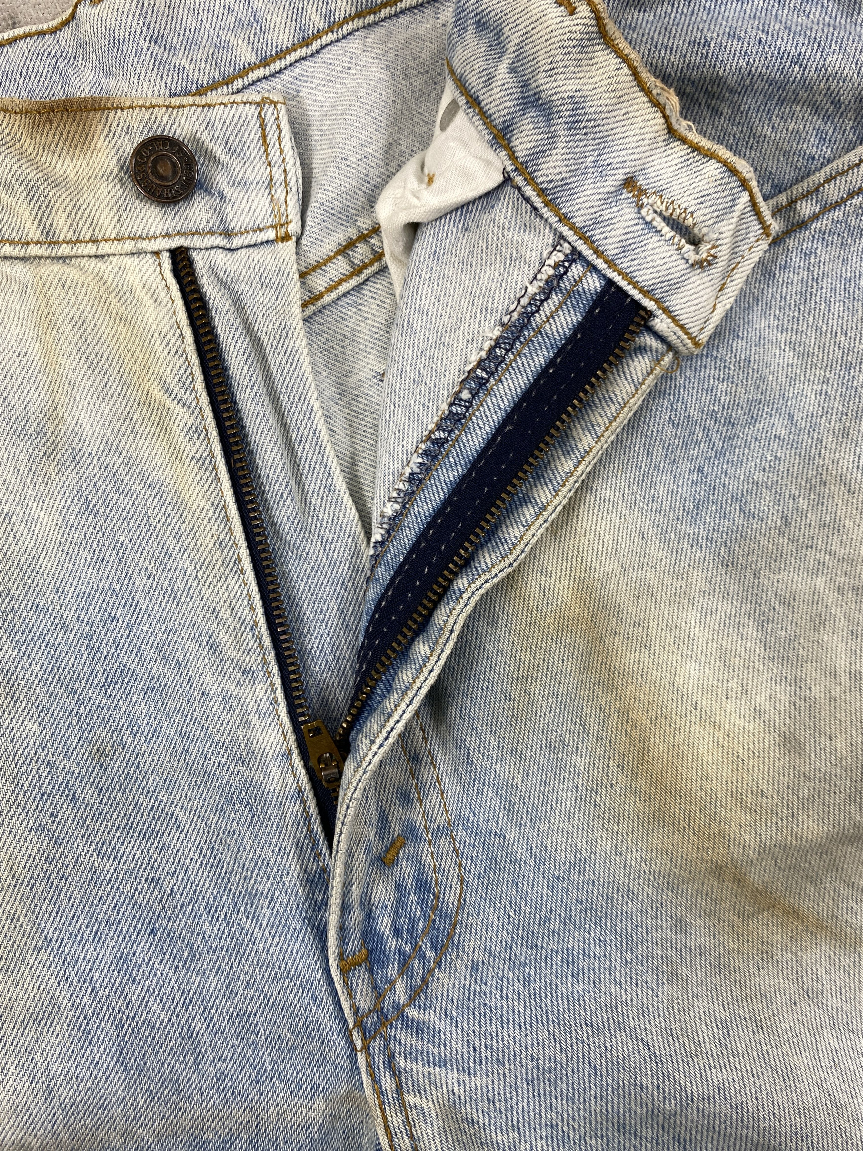 Levi's Light Blue Wash Vintage Levi's Jeans 32x31 Denim - JN2014 Size US 32 / EU 48 - 5 Thumbnail