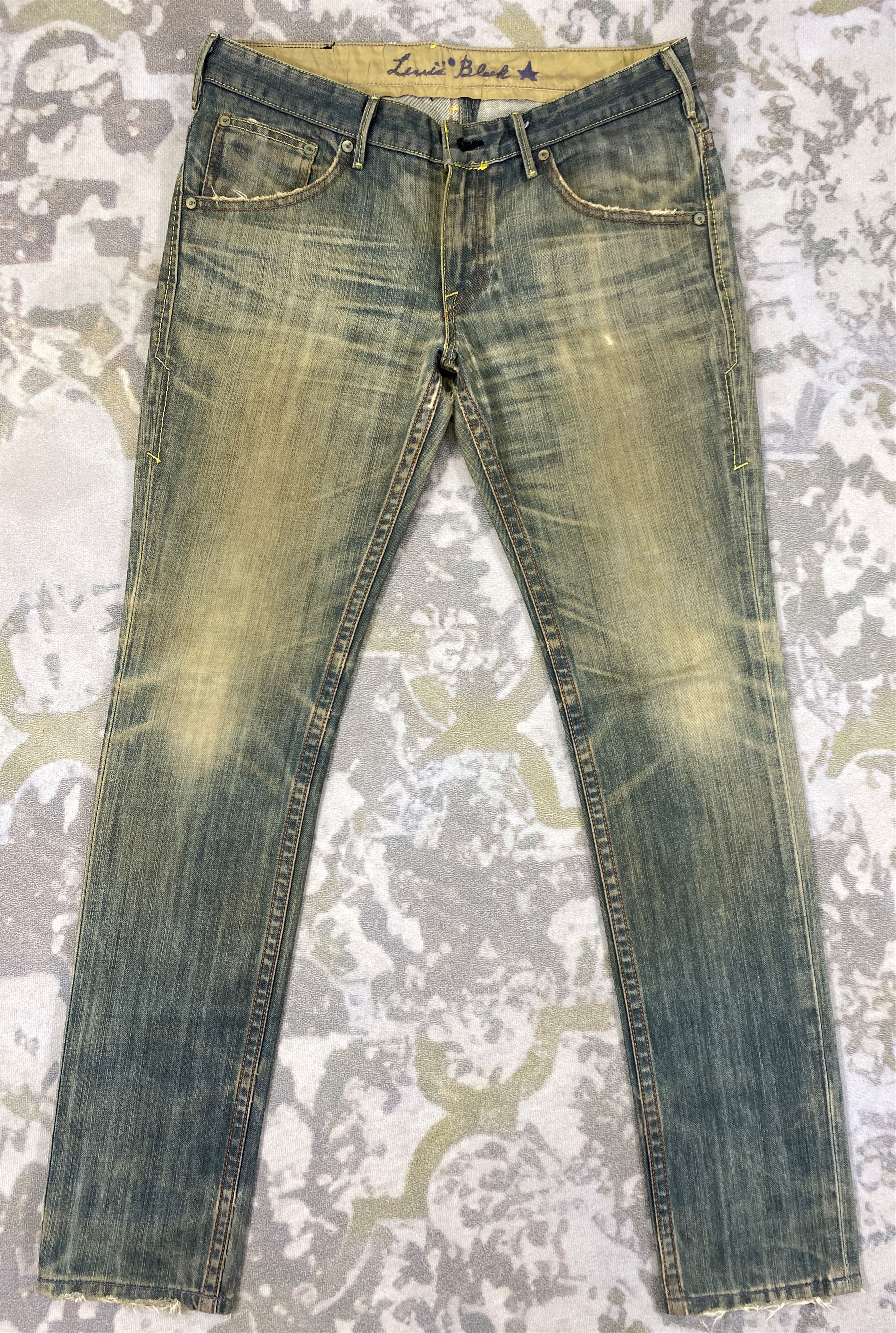 Levi's Faded Blue Indigo Vintage Levi's Jeans 34x33.5 - JN2051 Size US 34 / EU 50 - 1 Thumbnail