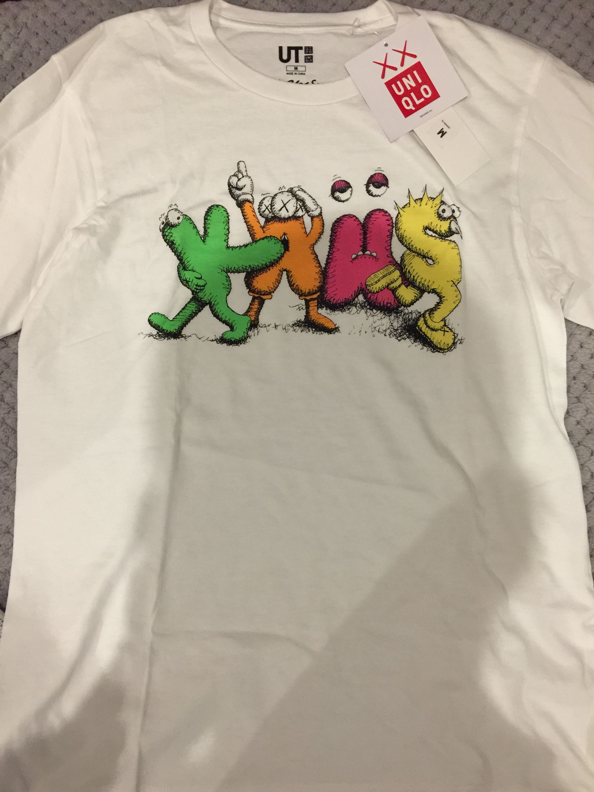 Kaws × Uniqlo Cotton Tee 1st Collab Size US M / EU 48-50 / 2 - 2 Thumbnail