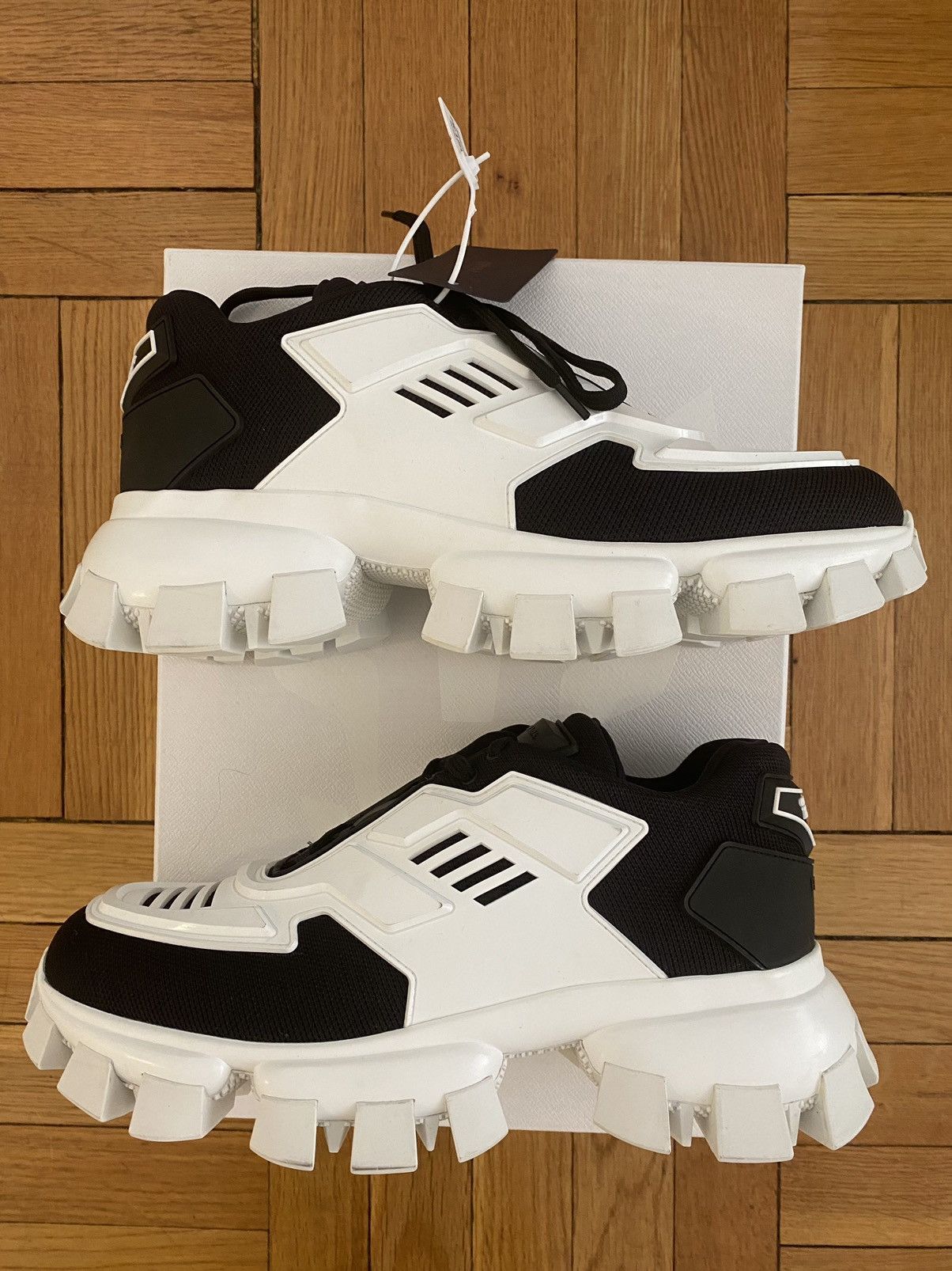 Prada Prada Cloudbust Thunder Sneakers in Black and White Size US 8.5 / EU 41-42 - 3 Thumbnail