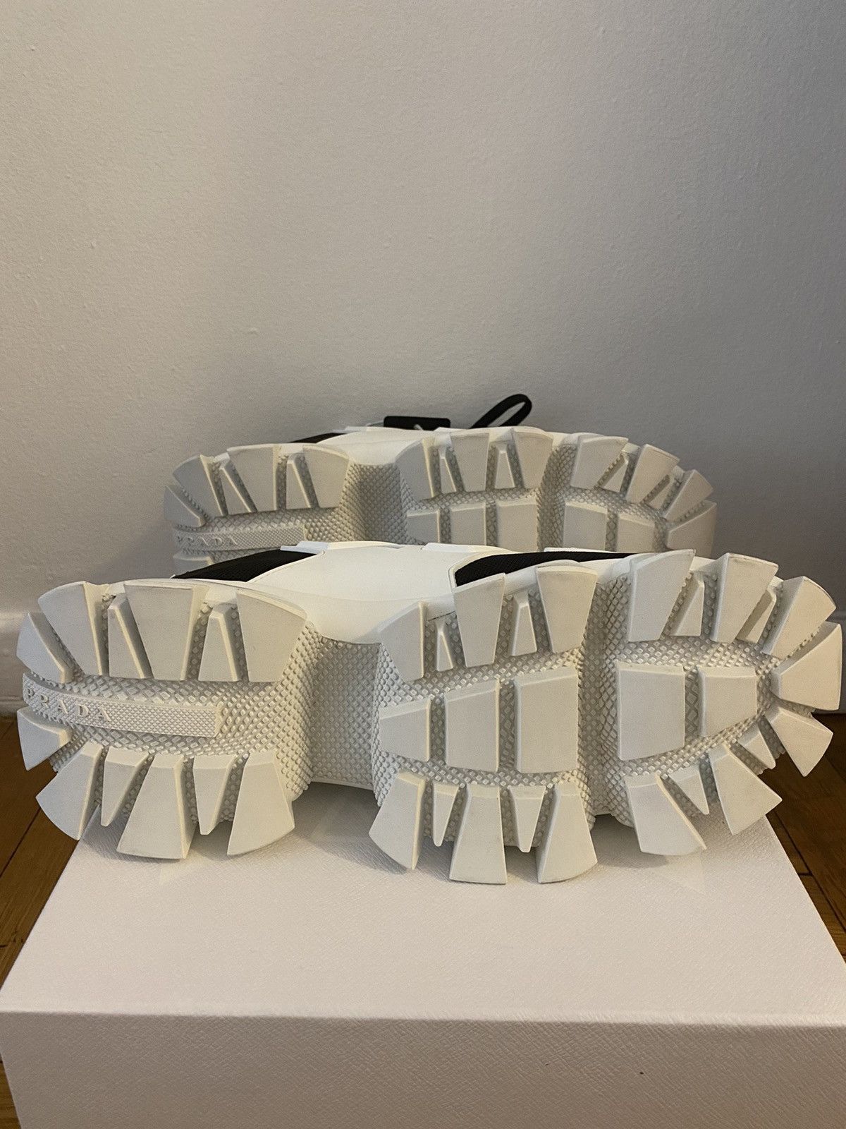 Prada Prada Cloudbust Thunder Sneakers in Black and White Size US 8.5 / EU 41-42 - 7 Thumbnail