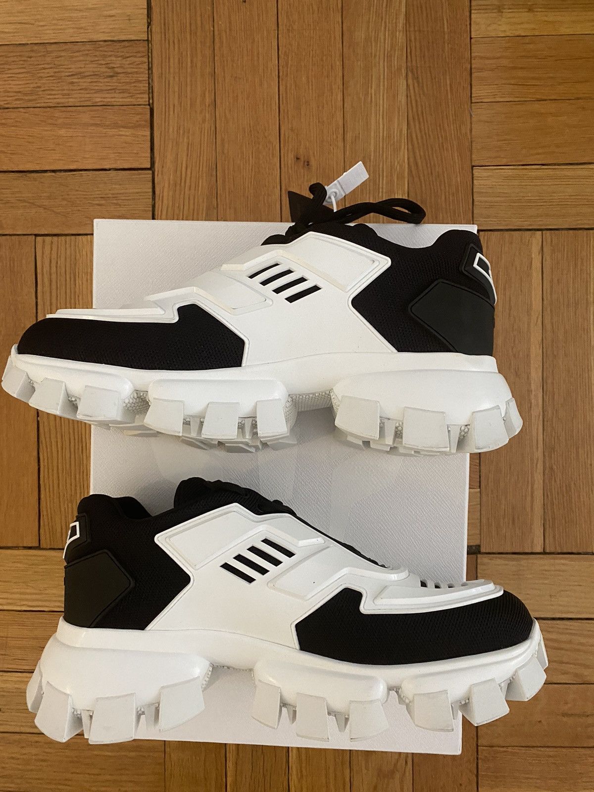 Cloudbust thunder knit sneakers 2025