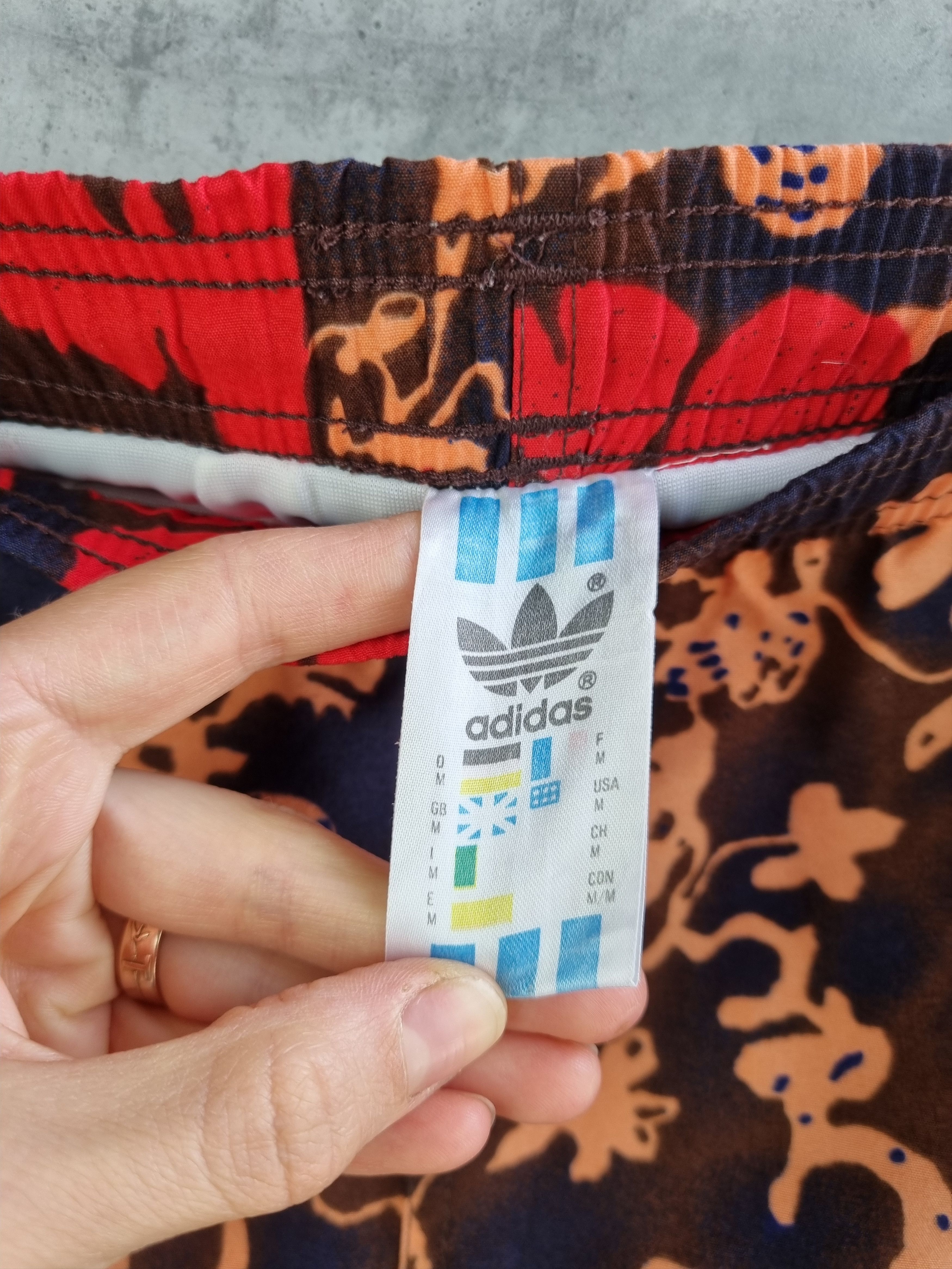Adidas × Vintage Adidas Hawaiian Floral Print Swimming Sport Shorts Size US 33 - 8 Thumbnail