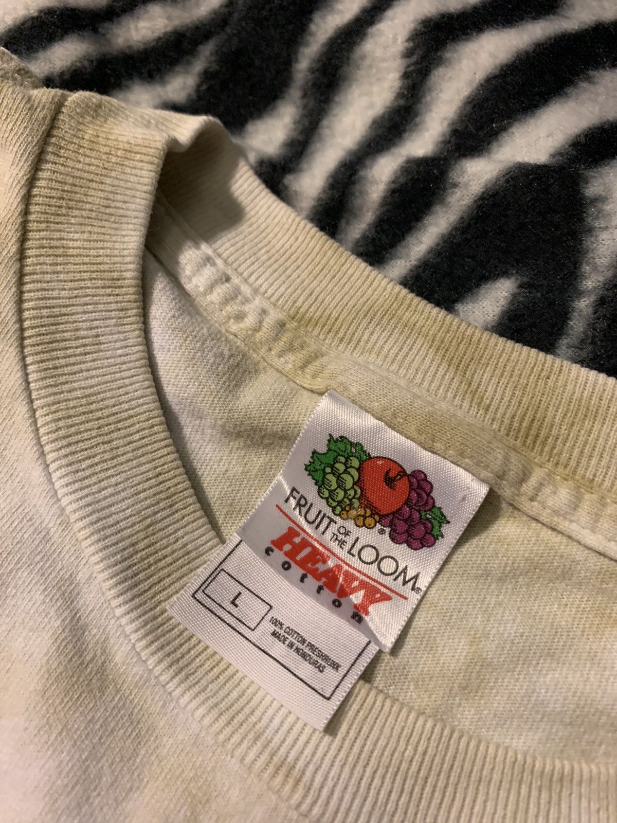 Vintage Larry Fanning Wolves Animal Tee rare Size US L / EU 52-54 / 3 - 4 Thumbnail