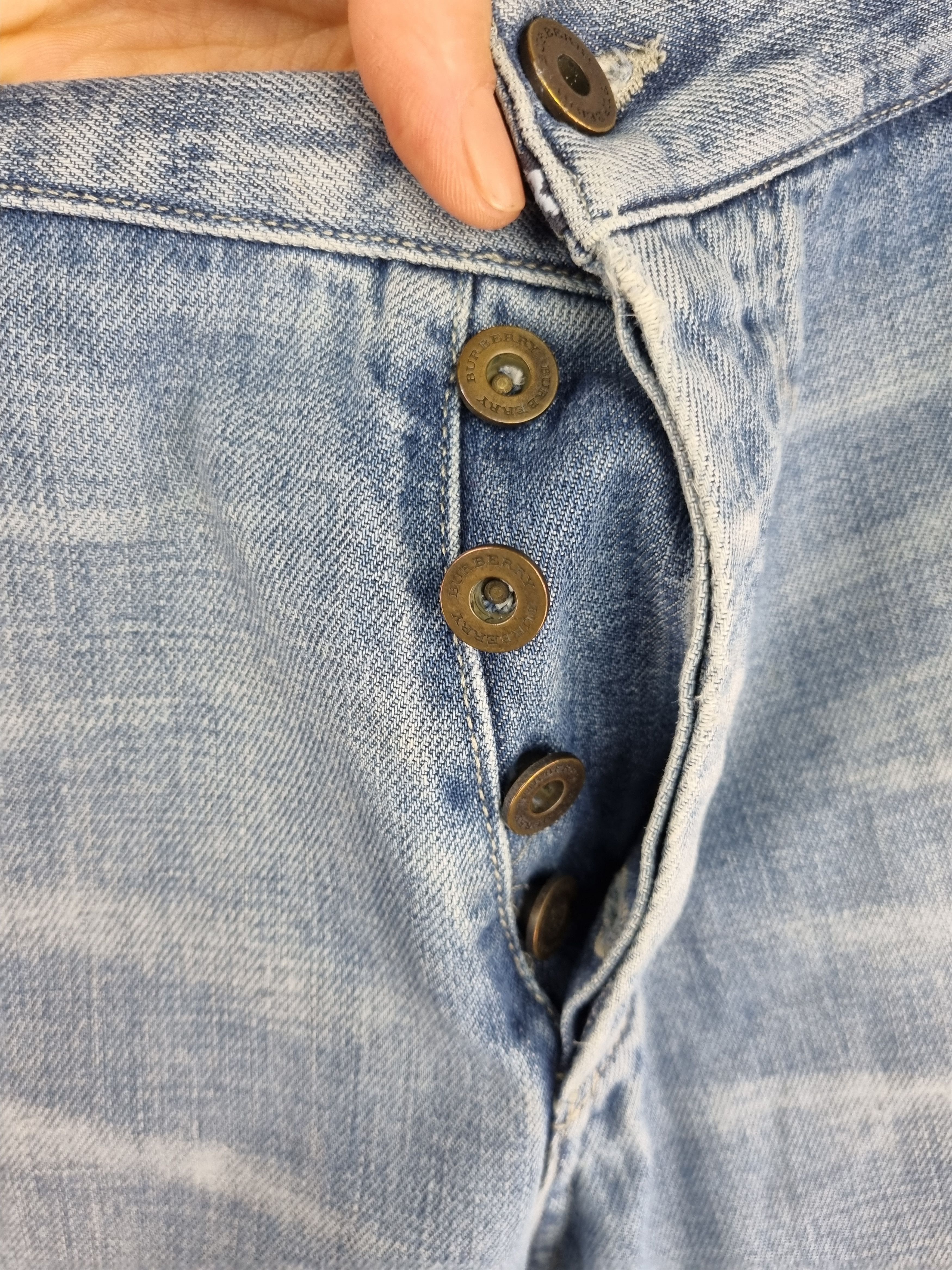 Burberry Burberry Denim Buttons Fly Relaxed Fit Distressed Shorts Size US 36 / EU 52 - 5 Thumbnail