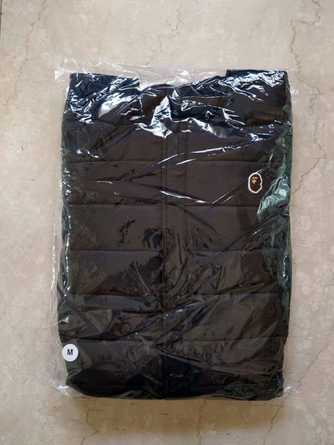Bape Bape logo black puffer jacket Size US M / EU 48-50 / 2 - 2 Thumbnail
