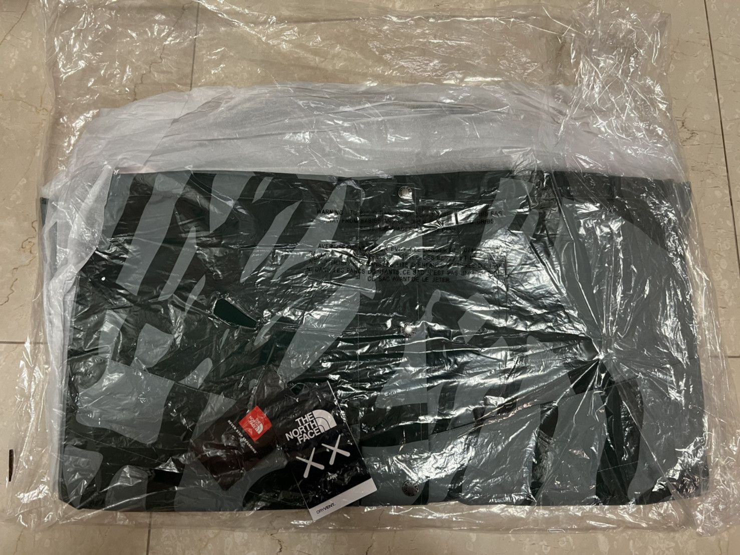 Kaws × The North Face KAWS x The North Face Mountain Parka Jacket Green/Red Size US M / EU 48-50 / 2 - 9 Thumbnail