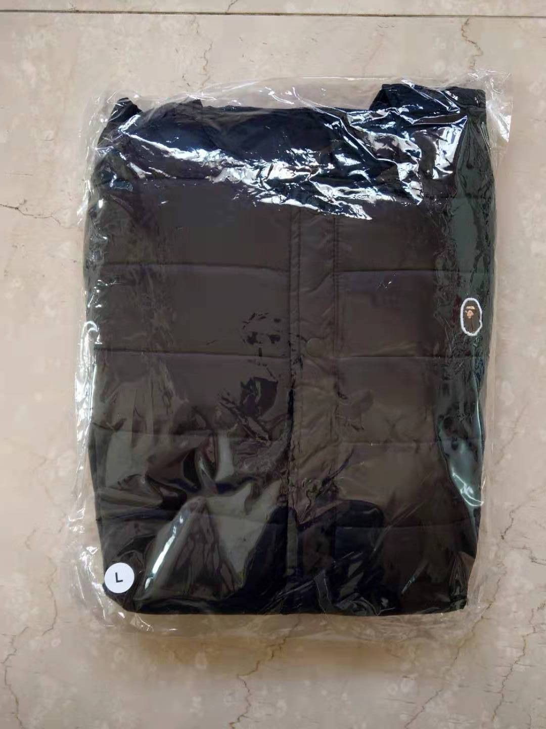 Bape Bape logo black puffer jacket Size US L / EU 52-54 / 3 - 2 Thumbnail