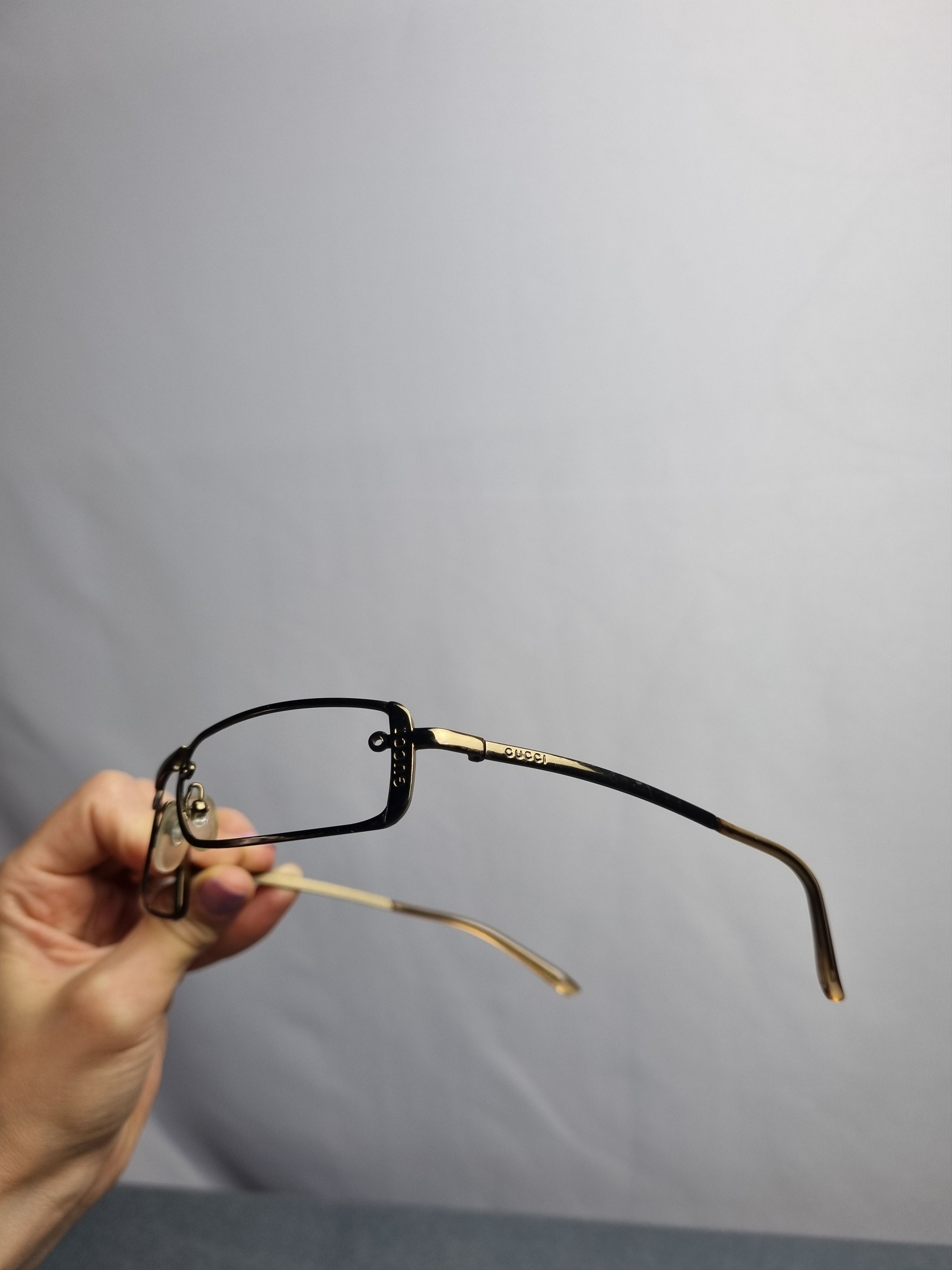 Gucci 90s Gold Frame of Gucci Gravure Vintage Sunglasses Size ONE SIZE - 7 Thumbnail