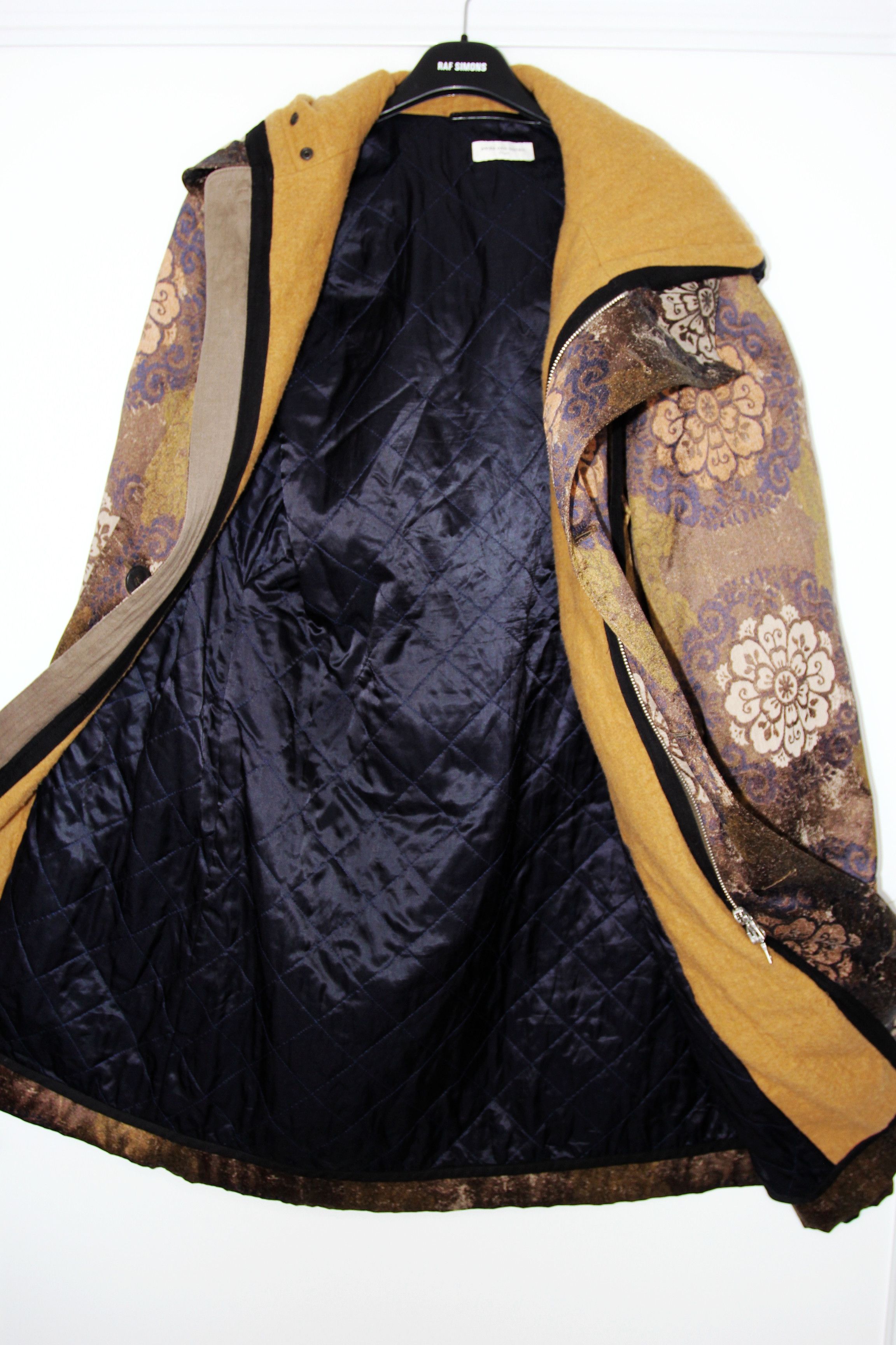 Dries Van Noten AW13 DRIES VAN NOTEN PRINTED COAT L Size US L / EU 52-54 / 3 - 9 Thumbnail