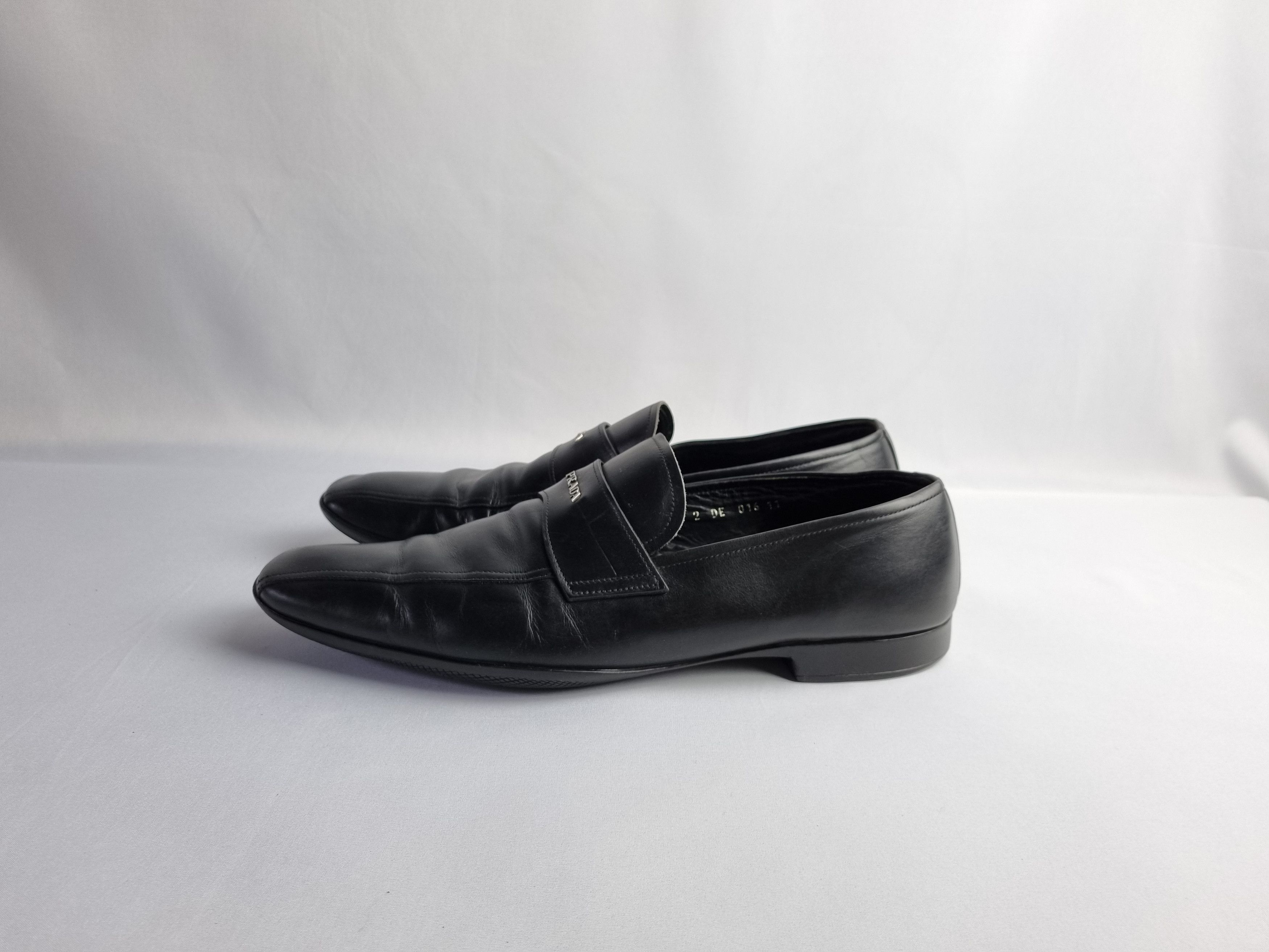 Leather × Prada × Vintage Prada Luxury Leather Shoes with metallic Logo Size US 11 / EU 44 - 6 Thumbnail