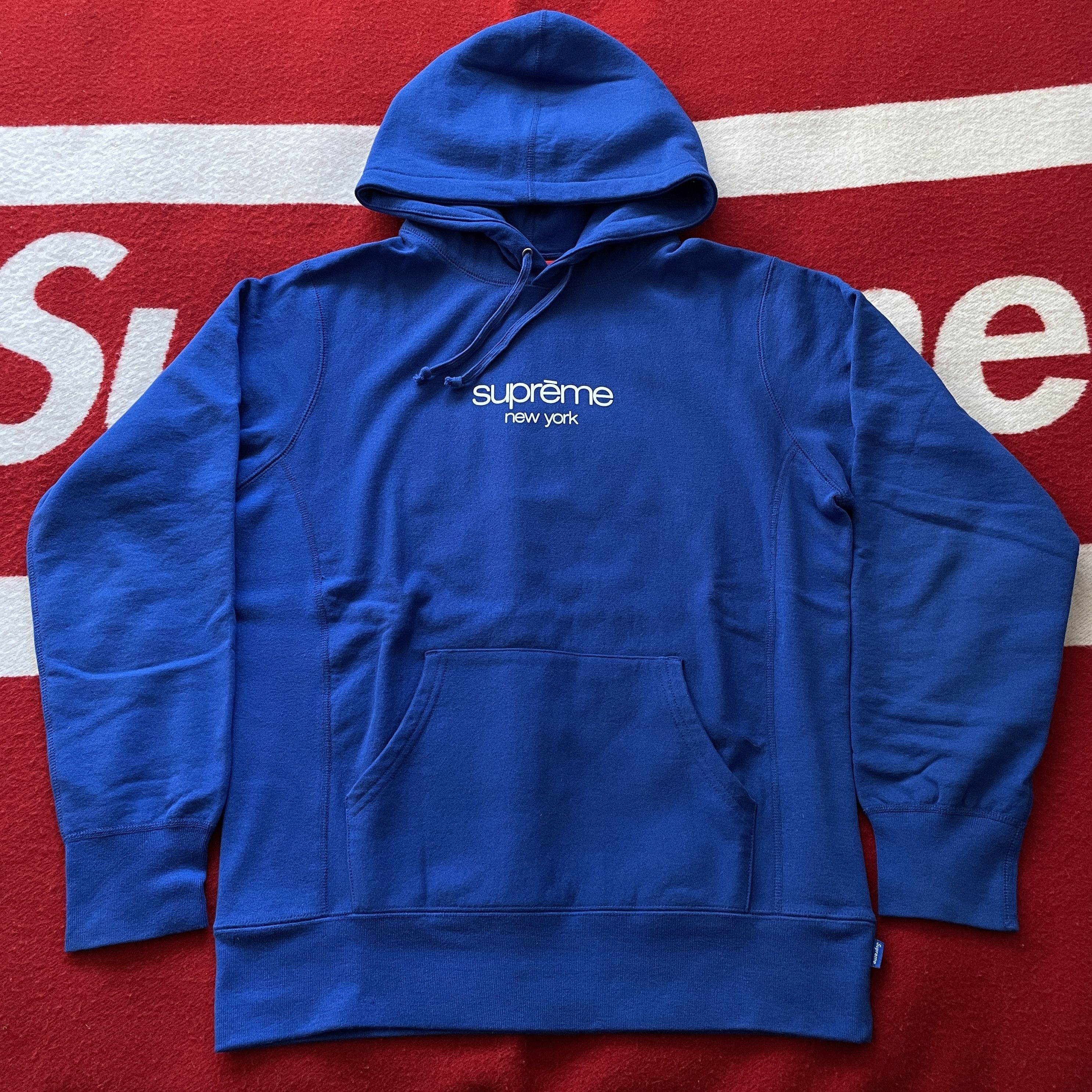 image of Supreme - Classic Logo Hoodie Hooded Sweatshirt 2015 in Blue, Men's (Size Medium)