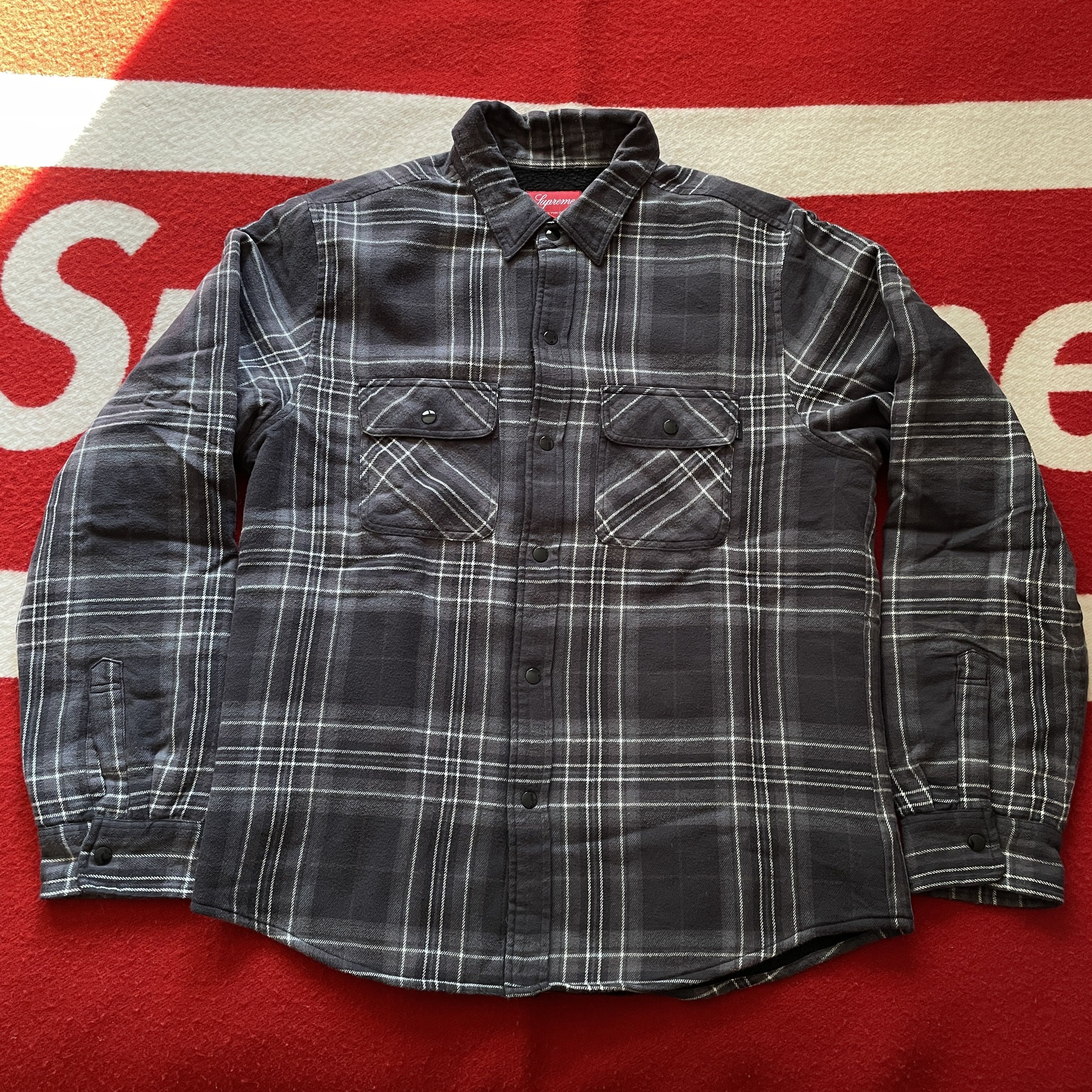 image of Supreme - Heavy Plaid Flannel Jacket 2020 Quilted Sleeves in Black, Men's (Size Medium)