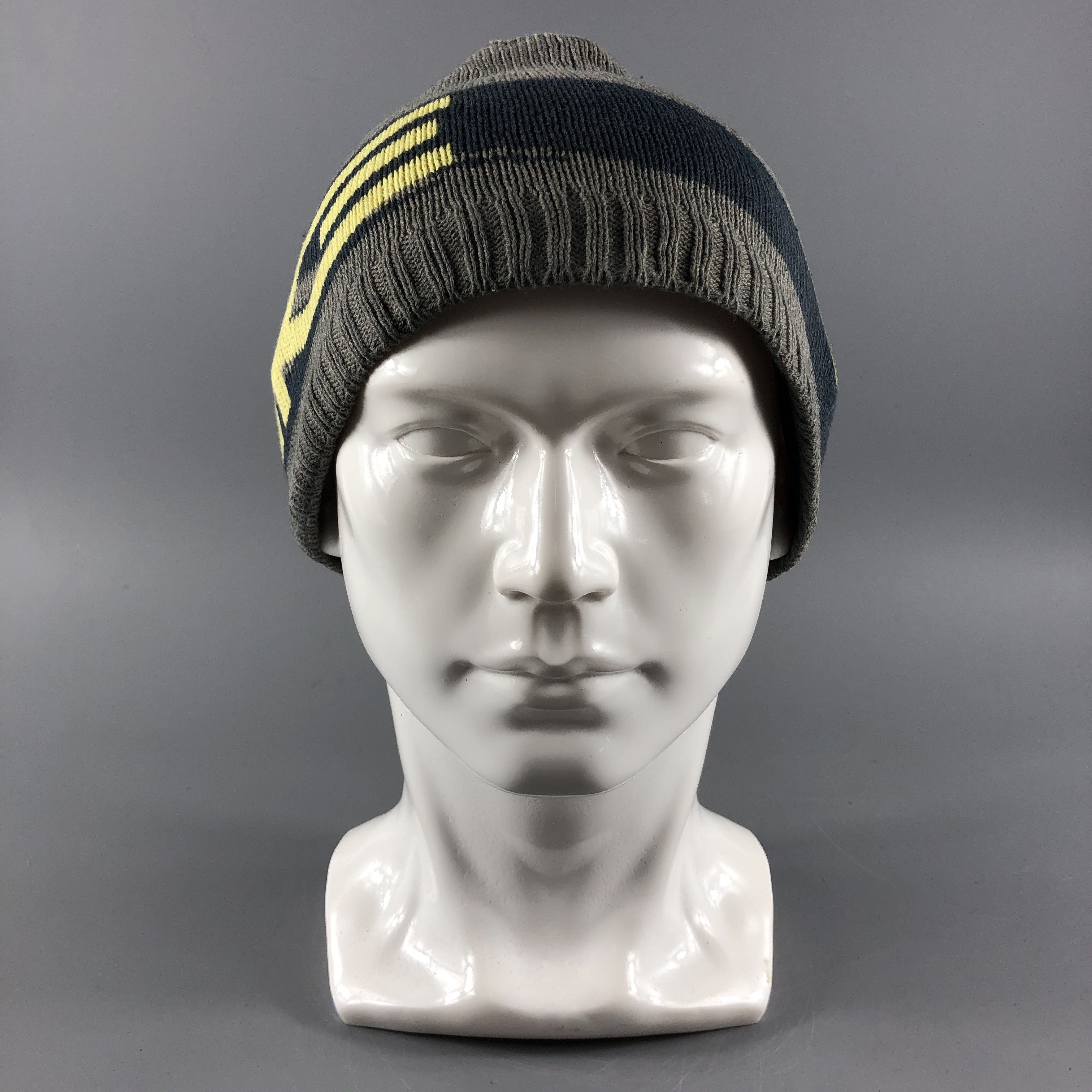 image of Nike Beanie Snow Hat Snow Cap B124, Men's