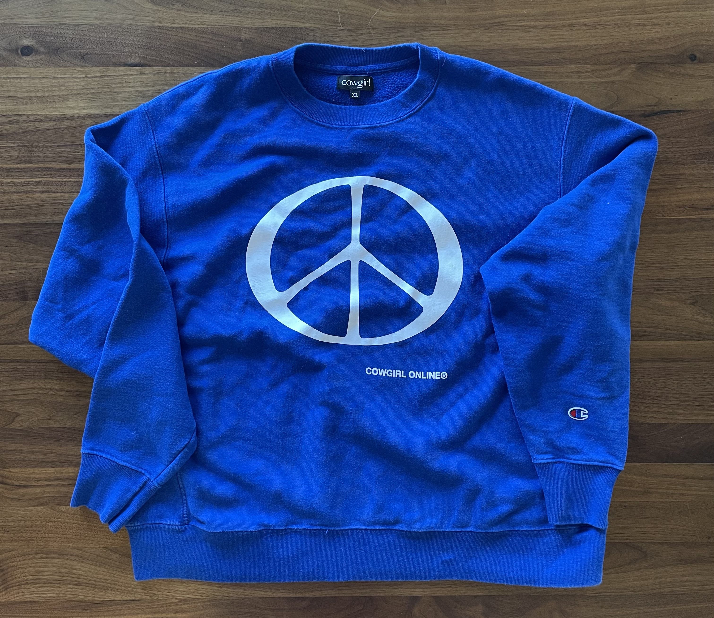 Champion RARE Cowgirl Blue 1962 Peace Symbol Sweatshirt Size US XL / EU 56 / 4 - 1 Thumbnail
