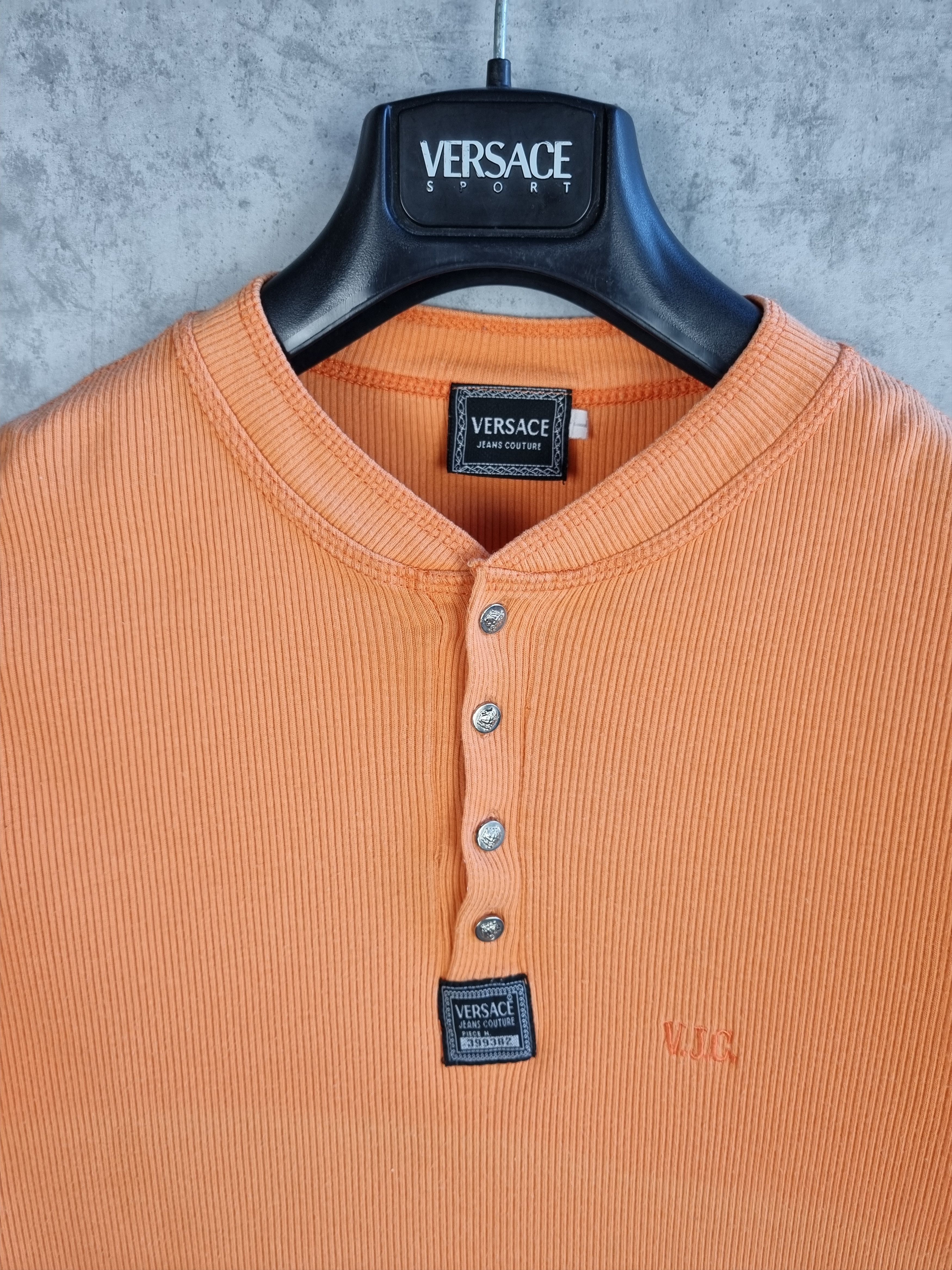 Versace × Versace Jeans Couture × Vintage Vintage Versace Logo Buttons Attractive Tee Shirt Size US S / EU 44-46 / 1 - 3 Thumbnail