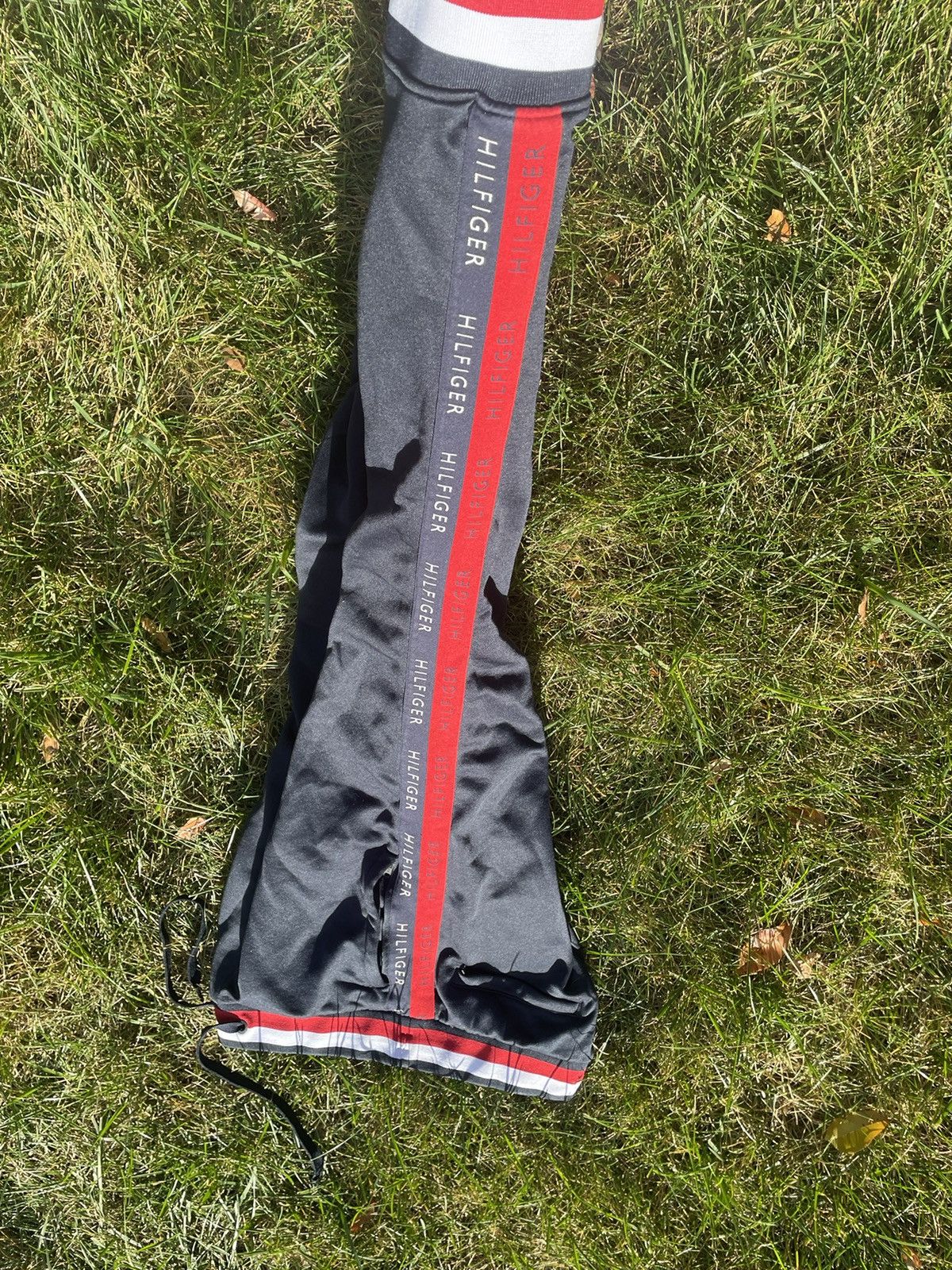 Japanese Brand × Tommy Hilfiger Tommy Hilfiger Heavyweight Track Pant Size US 29 - 2 Thumbnail