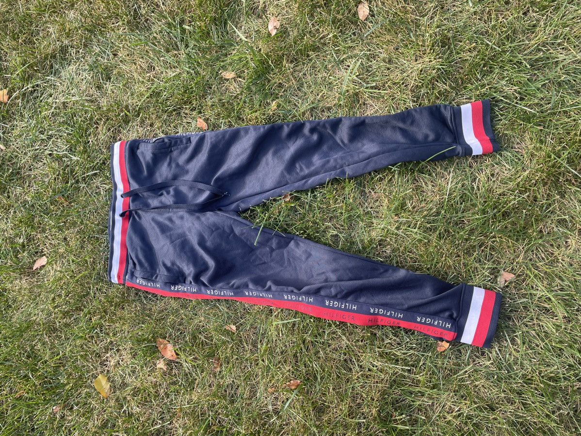Japanese Brand × Tommy Hilfiger Tommy Hilfiger Heavyweight Track Pant Size US 29 - 3 Thumbnail