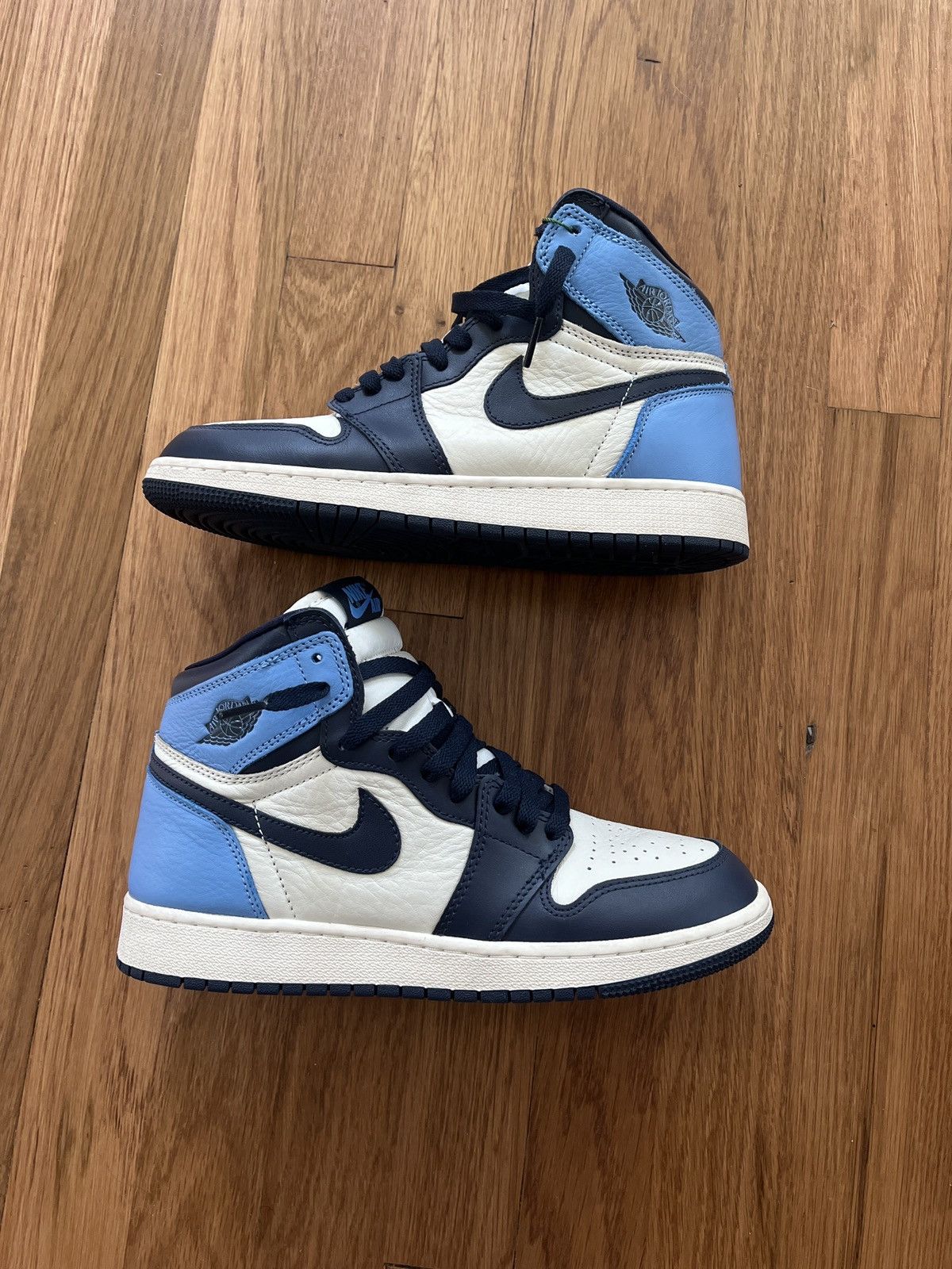 Nike Air Jordan 1 Retro High OG GS university blue obsidian Size US 7 / EU 40 - 2 Thumbnail